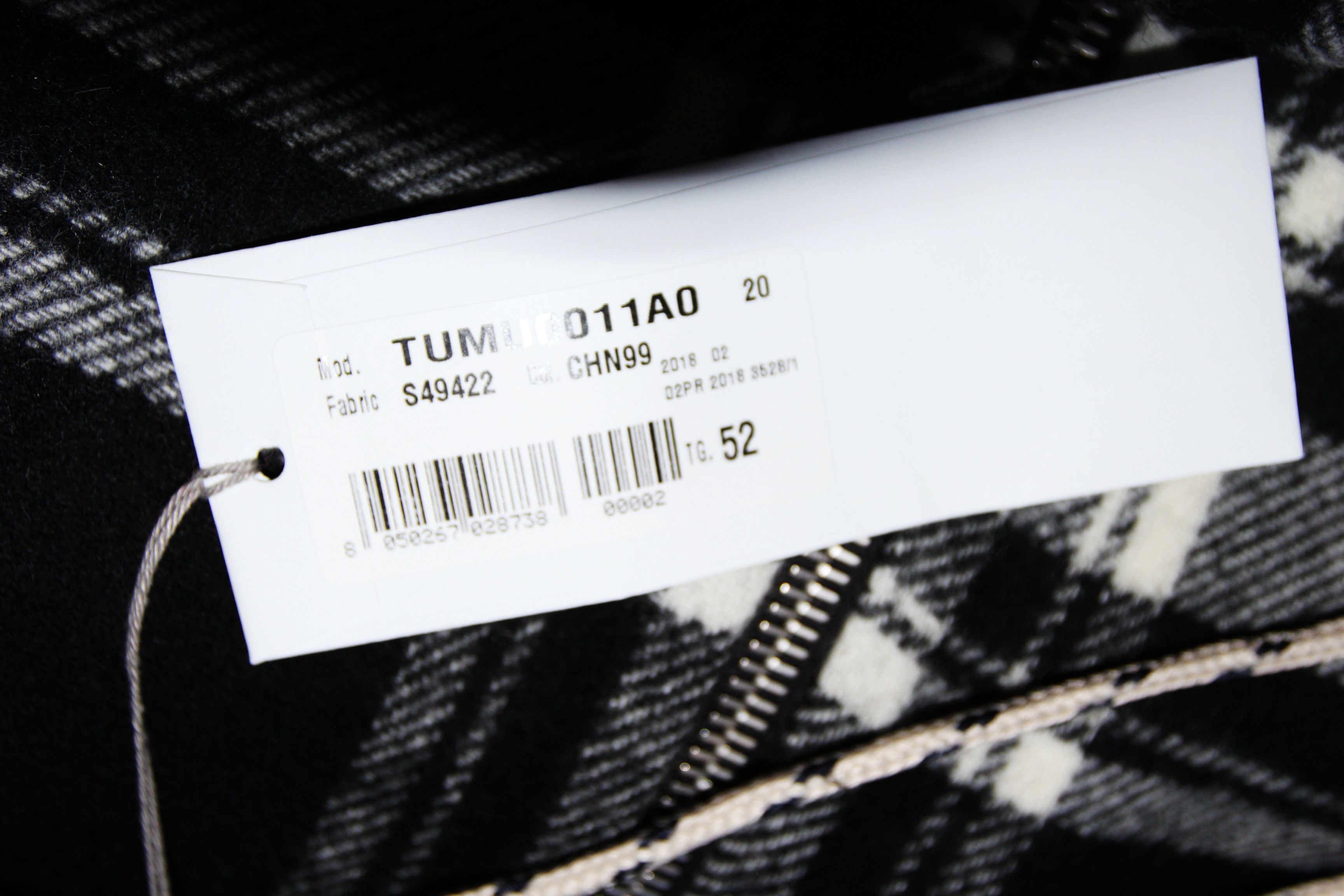 Marni BNWT AW18 MARNI TARTAN PLAID BLACK HOODED OVERCOAT 52 Size US L / EU 52-54 / 3 - 12 Thumbnail