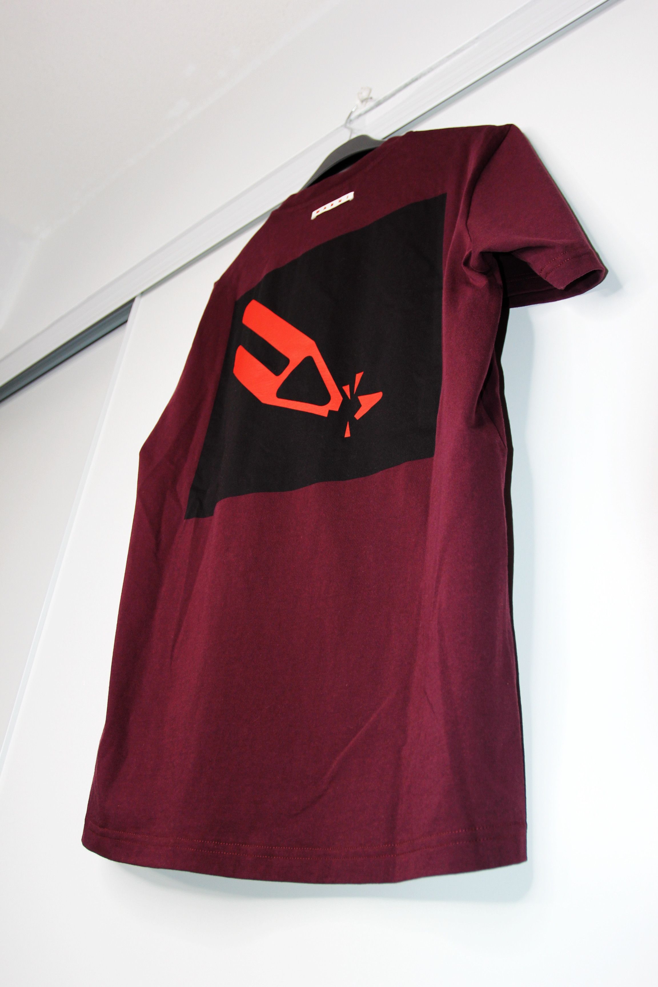 Marni BNWT AW20 MARNI BROKEN KEY PATCH TSHIRT 48 Size US M / EU 48-50 / 2 - 8 Thumbnail