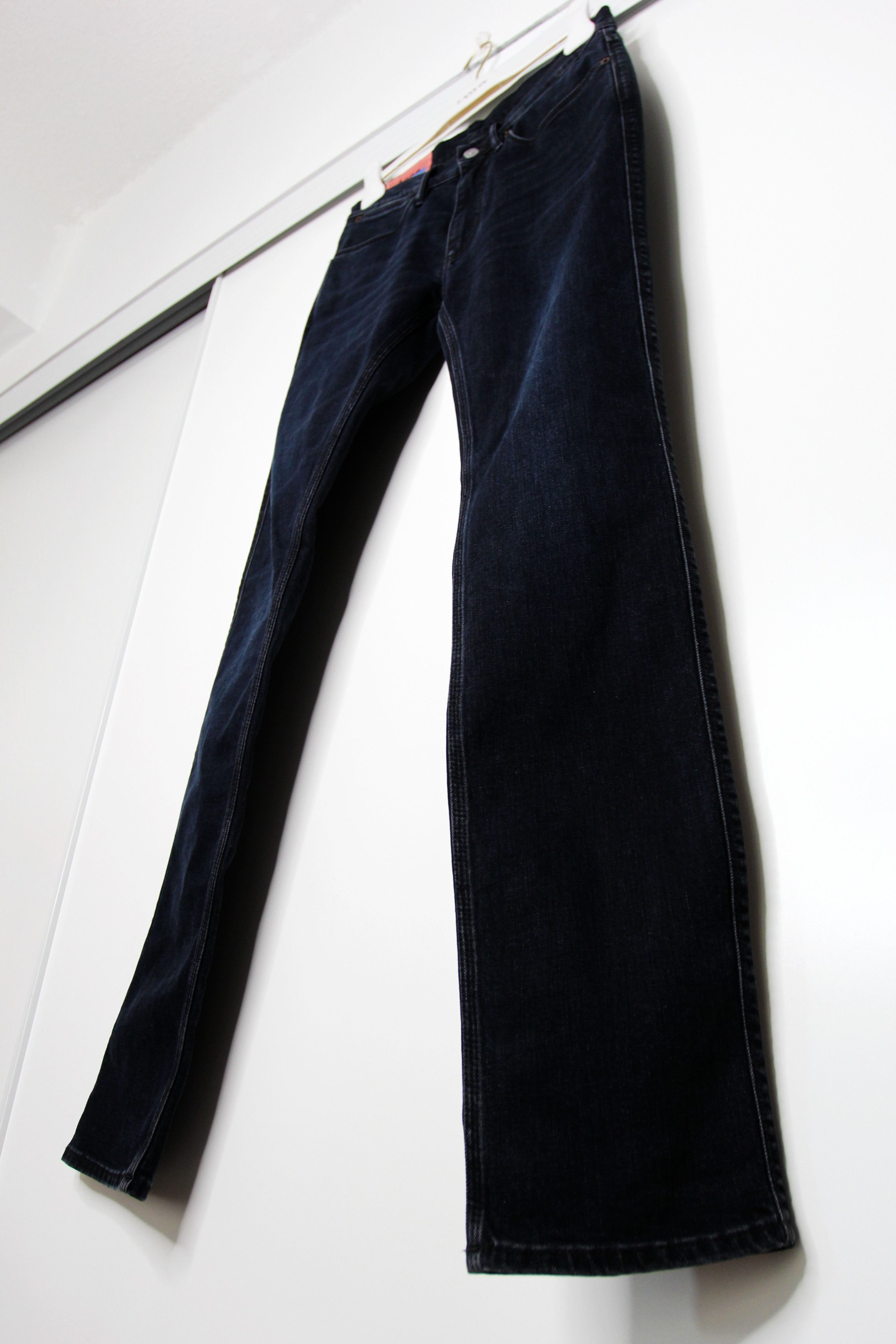 Acne Studios BNWT SS21 ACNE STUDIOS MAX BLUE BLACK DENIM JEANS 30 Size US 30 / EU 46 - 6 Thumbnail