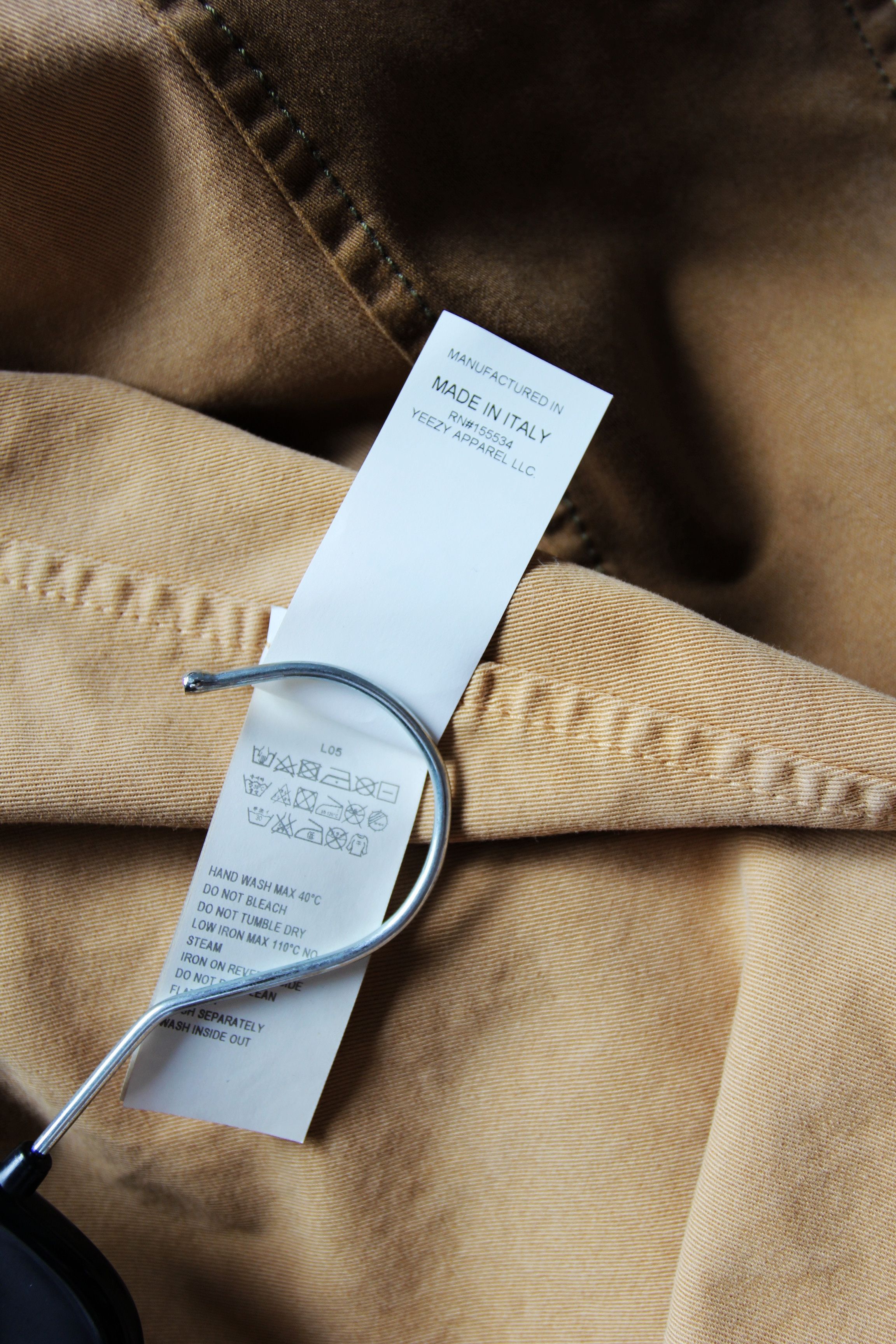 Yeezy BNWT YEEZY SEASON 6 SAND COTTON TRENCH COAT L Size US L / EU 52-54 / 3 - 15 Thumbnail