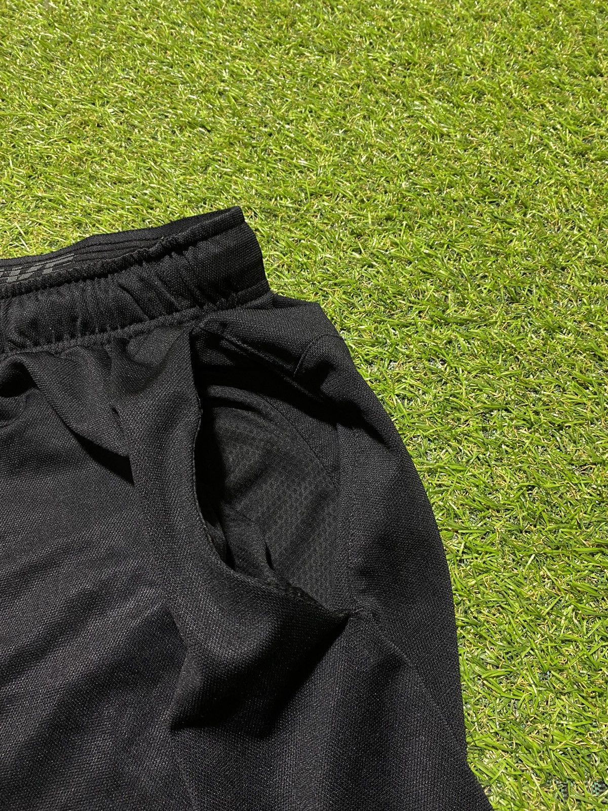 Nike Vintage Nike shorts streetwear swoosh casual y2k size XXL Size US 38 / EU 54 - 2 Thumbnail