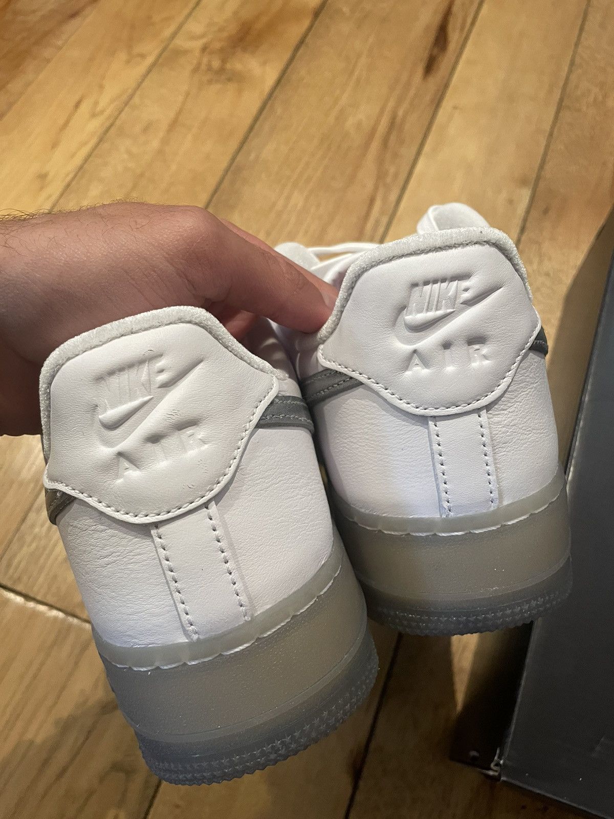 Nike Nike Air Force 1 ‘07 PRM White Metallic Silver Size US 11 / EU 44 - 10 Thumbnail