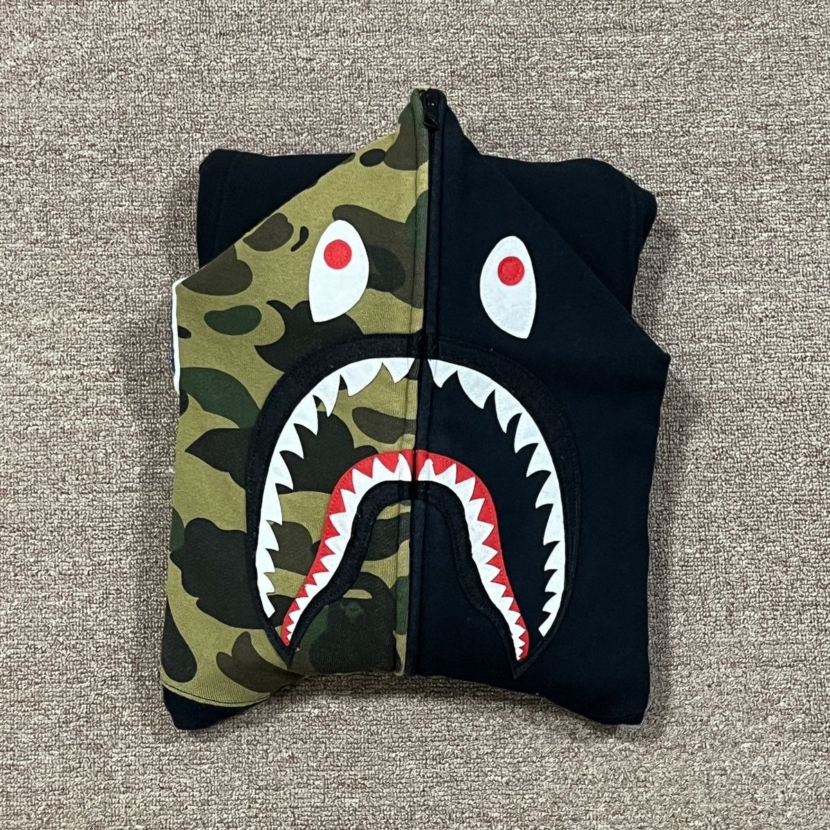 Bape 1st Camo Shark Full Zip Hoodie Size US L / EU 52-54 / 3 - 1 Thumbnail