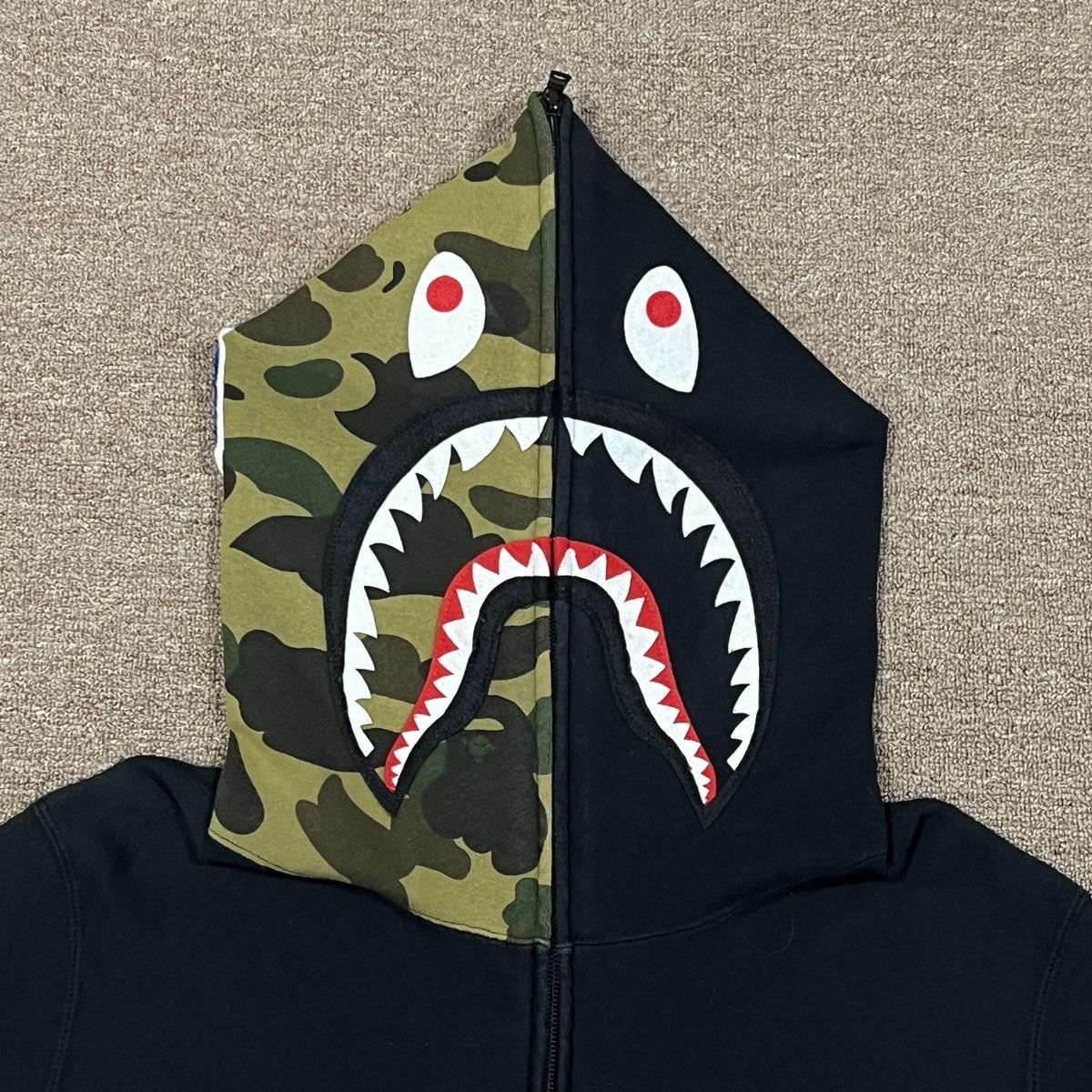 Bape 1st Camo Shark Full Zip Hoodie Size US L / EU 52-54 / 3 - 4 Thumbnail