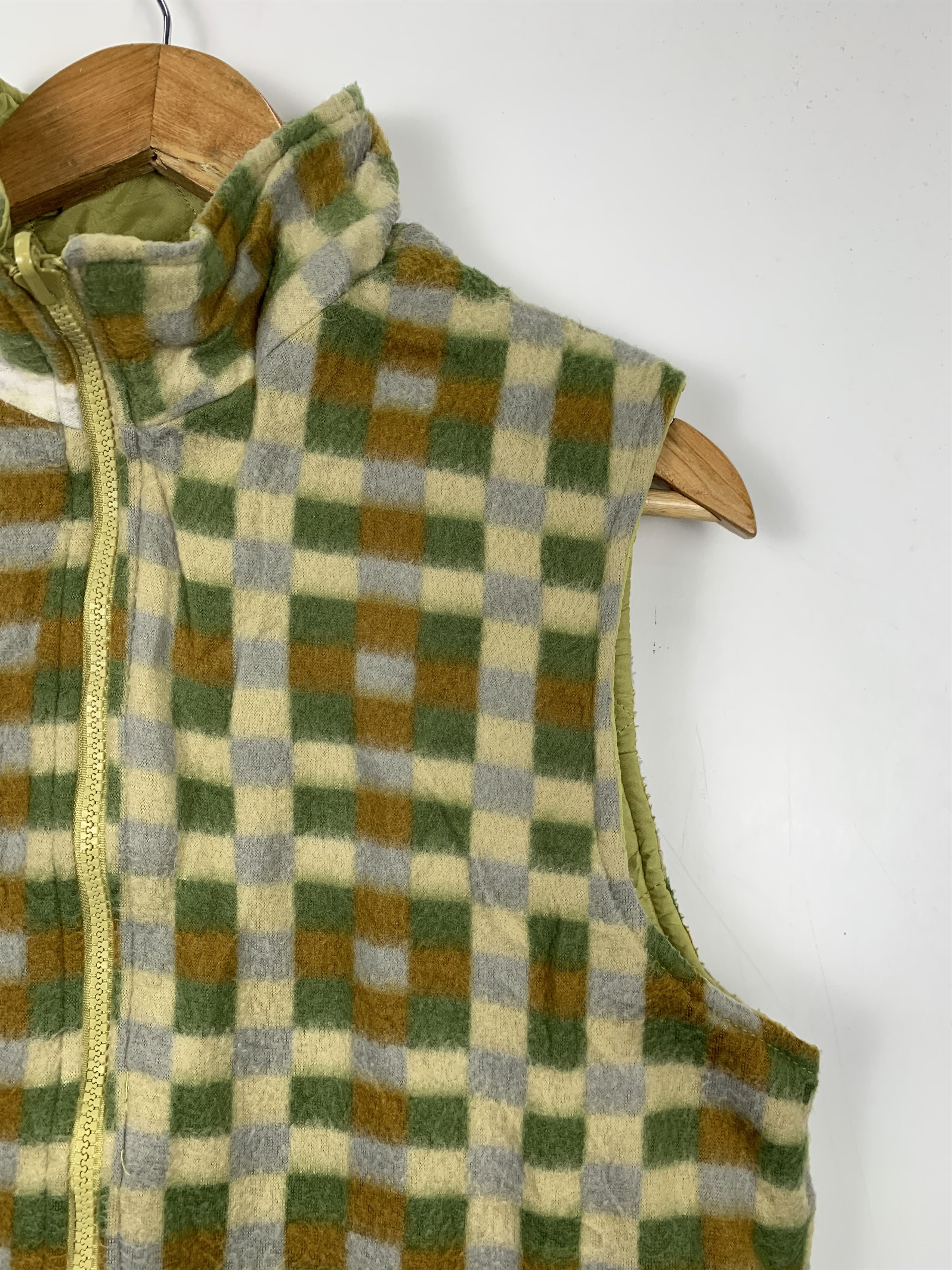 Japanese Brand × Vintage Vintage Japanese Brand Checkered Fleece Quilted Lining Vests Size US S / EU 44-46 / 1 - 4 Thumbnail