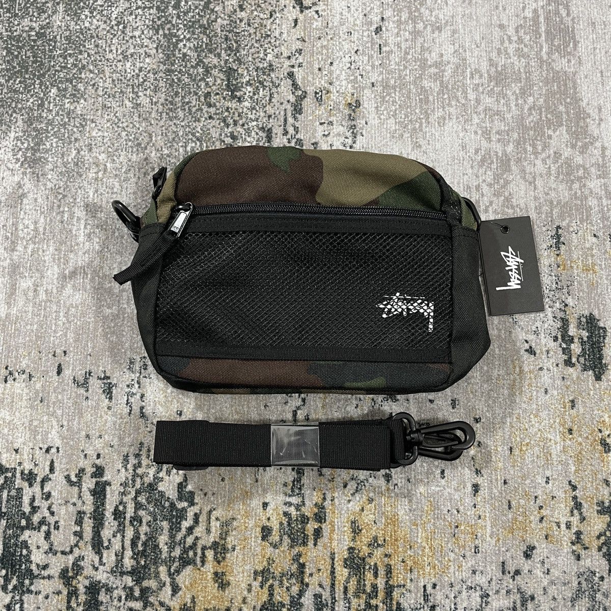 Stussy STUSSY CAMO STOCK POUCH SLING BAG Size ONE SIZE - 2 Thumbnail