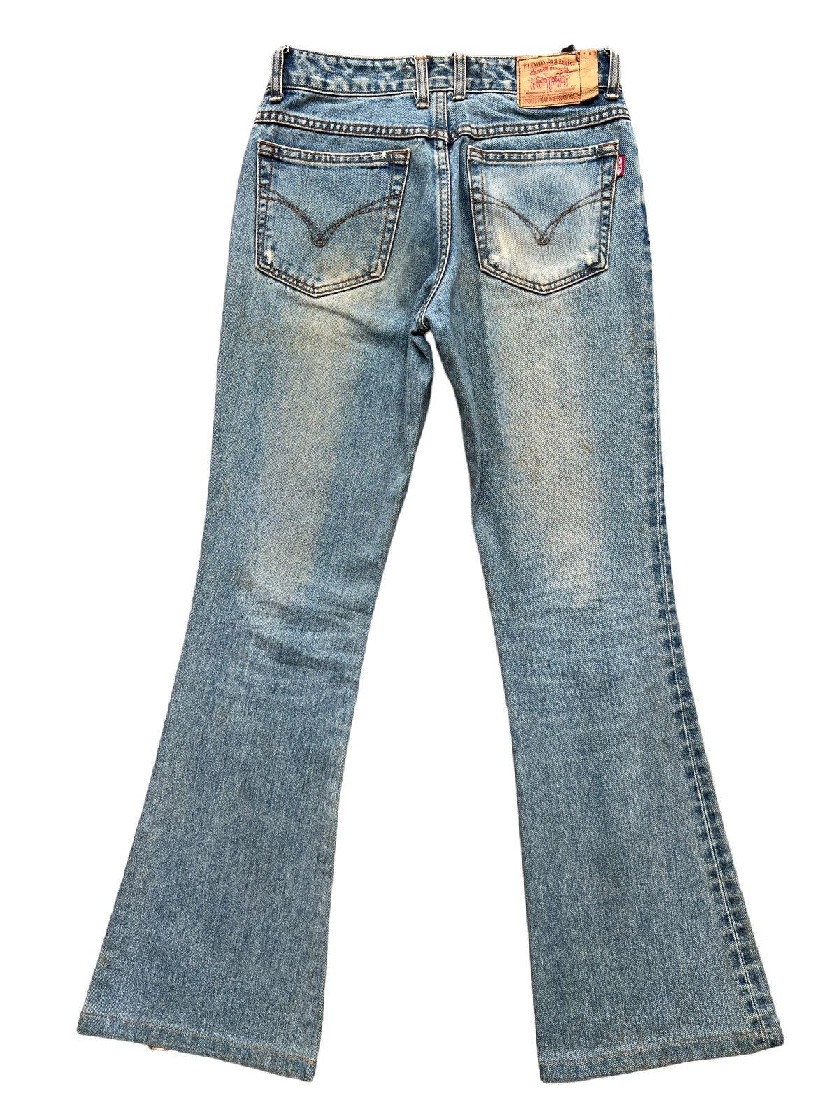 Beauty Beast × Japanese Brand Japan Sashiko Ripped Patchwork Faded Denim Flare Jeans 26x30 Size 26" / US 2 / IT 38 - 3 Thumbnail