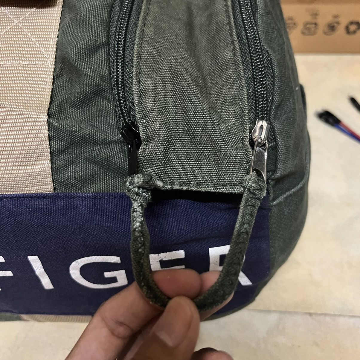 Tommy Hilfiger Tommy Hilfiger Big Logo Luggage Bag Size ONE SIZE - 4 Thumbnail
