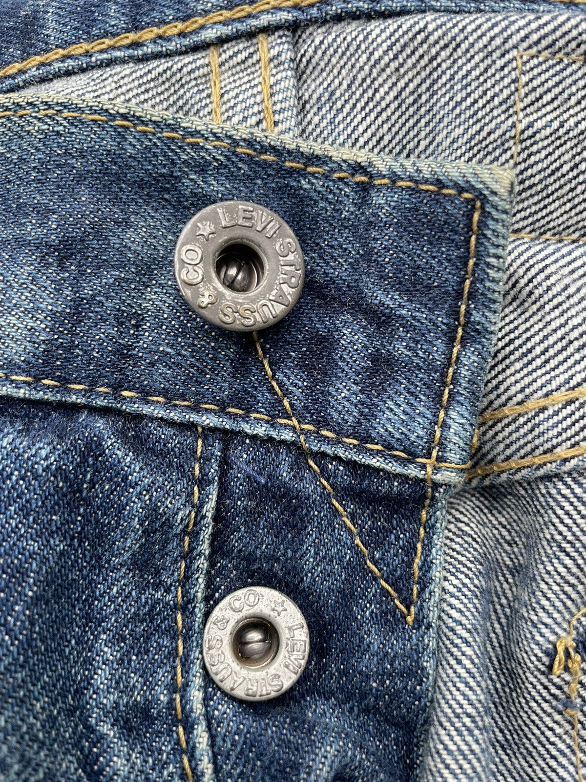Levi's Vintage Levi’s 98 702XX E 1937 Selvedge Aging Distressed Size US 32 / EU 48 - 25 Thumbnail