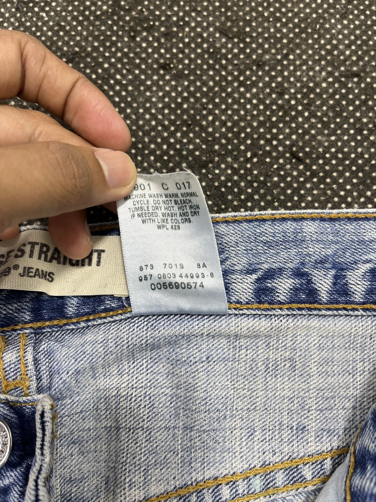 Levi's Vintage Levis 569 Light Wash Jeans - J491 Size US 35 - 8 Thumbnail