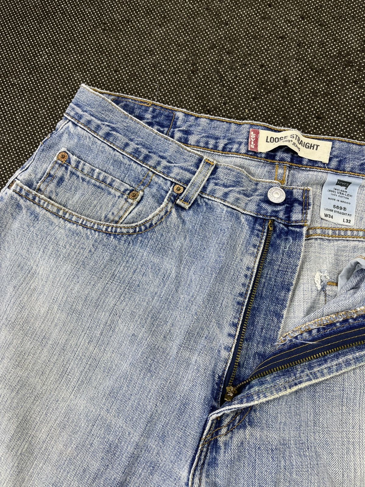 Levi's Vintage Levis 569 Light Wash Jeans - J491 Size US 35 - 6 Thumbnail