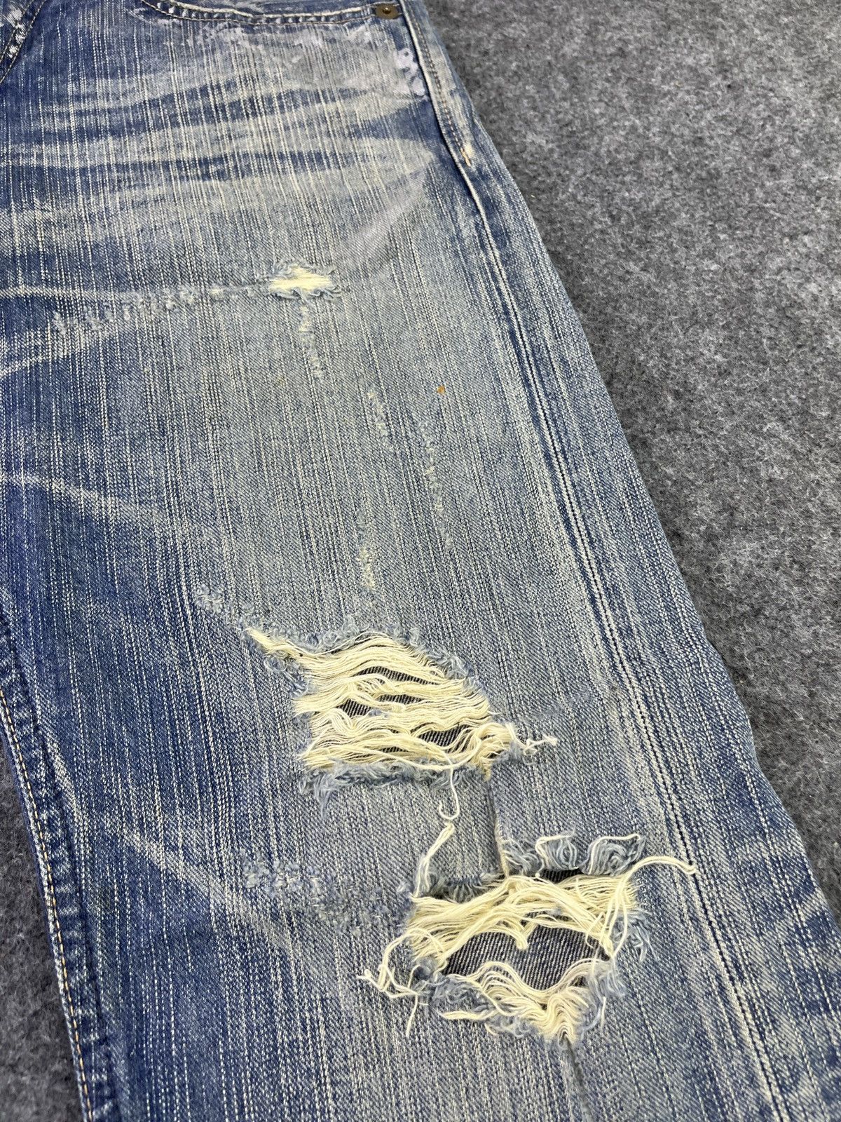 Edwin Edwin 503 Blue Trip Jeans Distressed Denim - J863 Size US 34 / EU 50 - 14 Thumbnail
