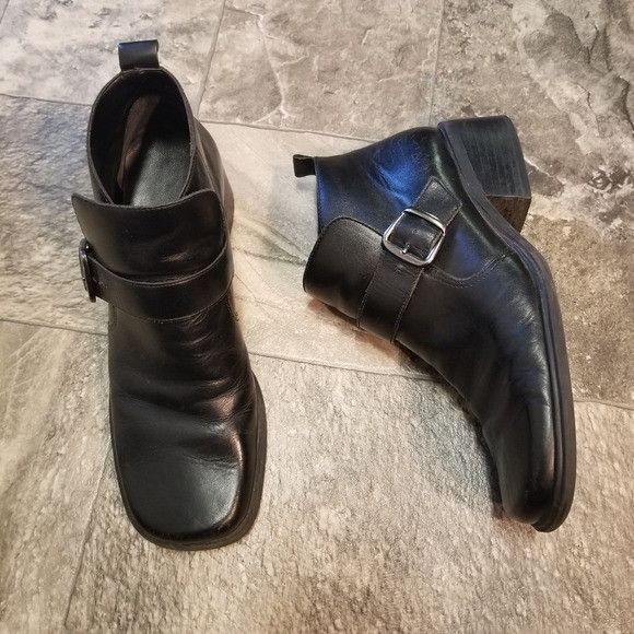 Vintage 90s y2k Bratz Black Leather Square Toe Chunky Heel B