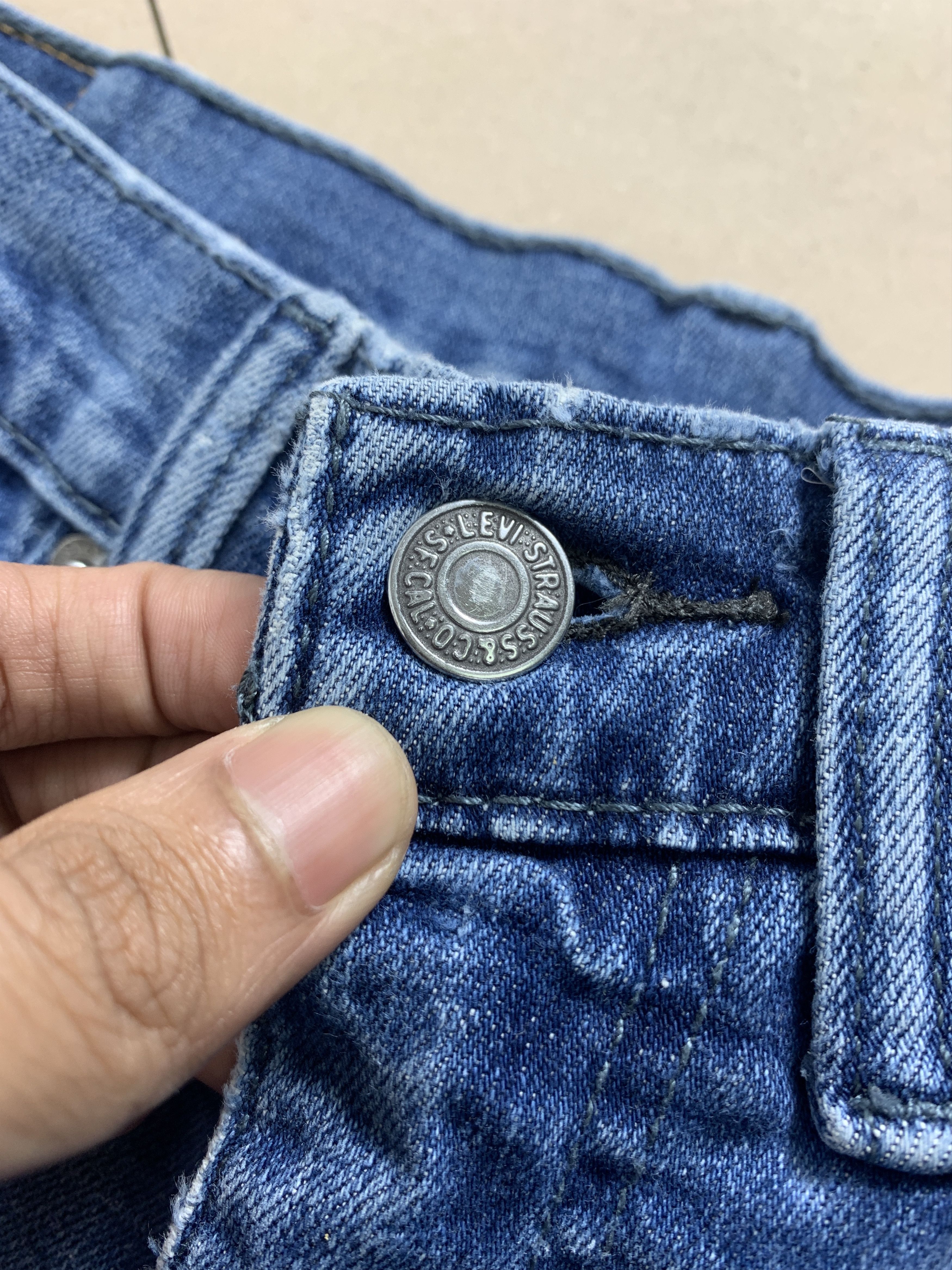 Levi's × Vintage Vintage LEVI'S 514 Distressed Faded Straight Cut Mid Wash Size US 30 / EU 46 - 9 Thumbnail