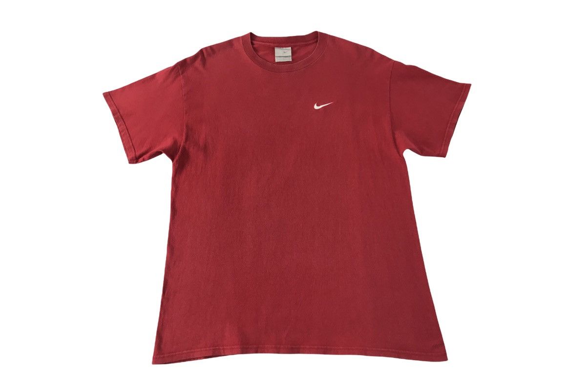 Nike Nike Red Colour Simple logo T-Shirt Size US L / EU 52-54 / 3 - 1 Thumbnail