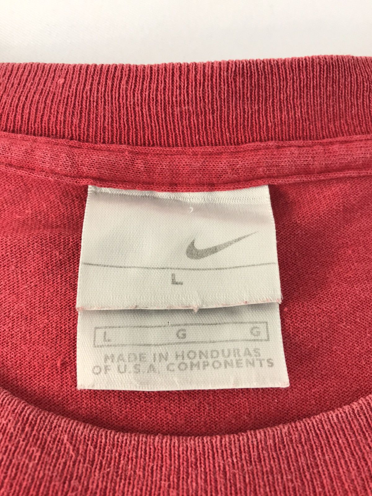 Nike Nike Red Colour Simple logo T-Shirt Size US L / EU 52-54 / 3 - 5 Thumbnail