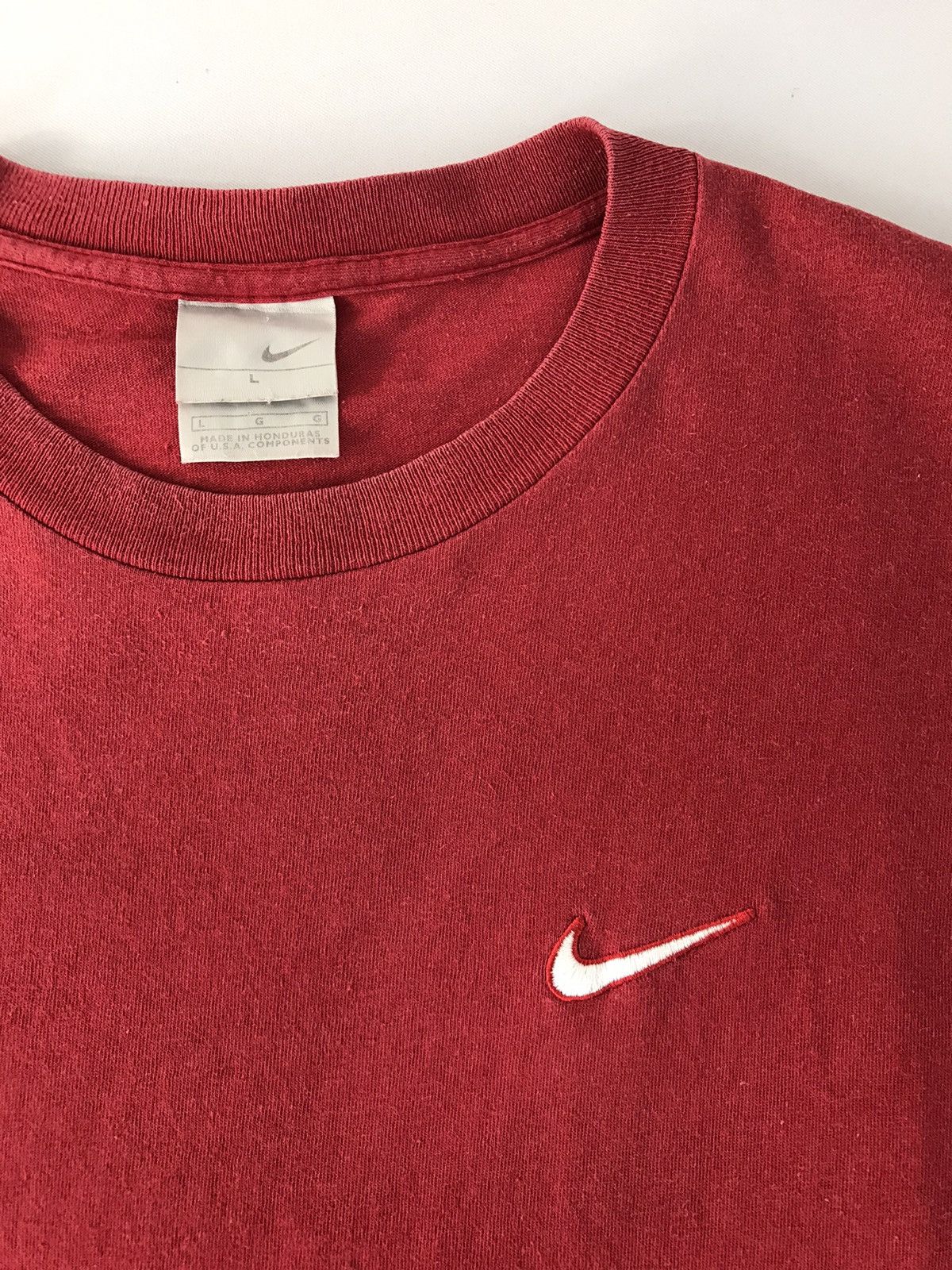 Nike Nike Red Colour Simple logo T-Shirt Size US L / EU 52-54 / 3 - 4 Thumbnail