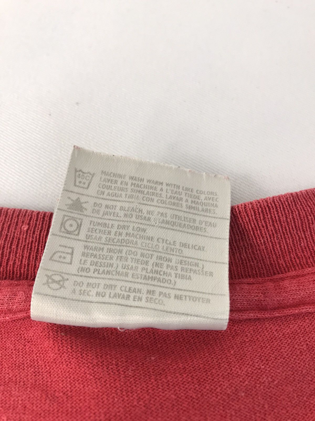 Nike Nike Red Colour Simple logo T-Shirt Size US L / EU 52-54 / 3 - 7 Thumbnail
