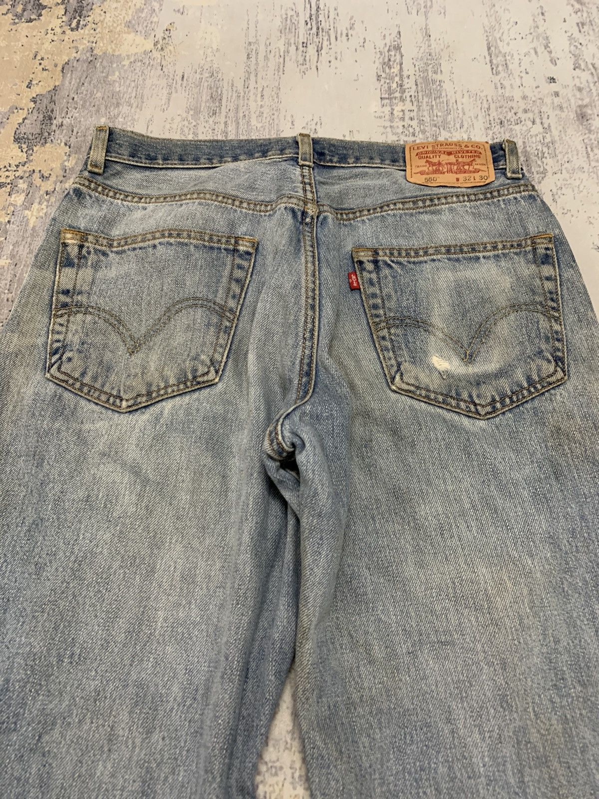 Levi's Vintage Levis 550 Jeans Relaxed Fit Distressed Jeans 30x29.5 Size US 30 / EU 46 - 8 Thumbnail