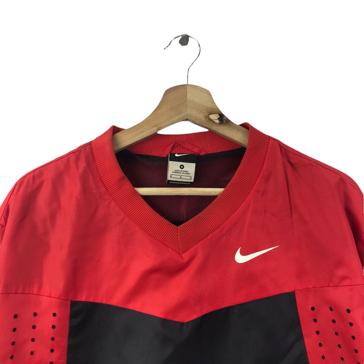 Nike Vintage NIKE SWOOSH Sport Red Windbreaker Jacket Size US M / EU 48-50 / 2 - 2 Thumbnail