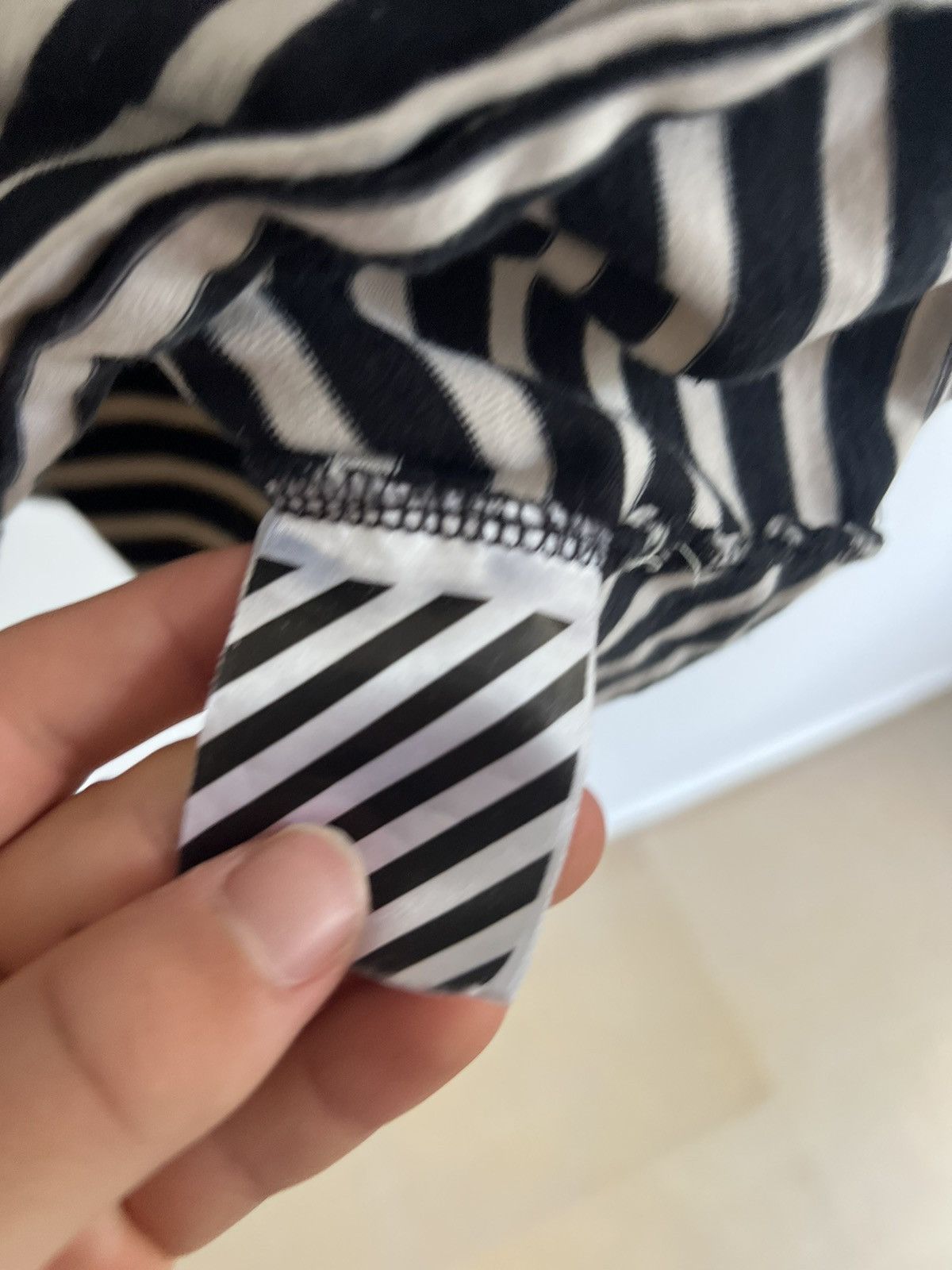 Off-White Off white mirror strips Long sleeve TEE Size US M / EU 48-50 / 2 - 10 Thumbnail