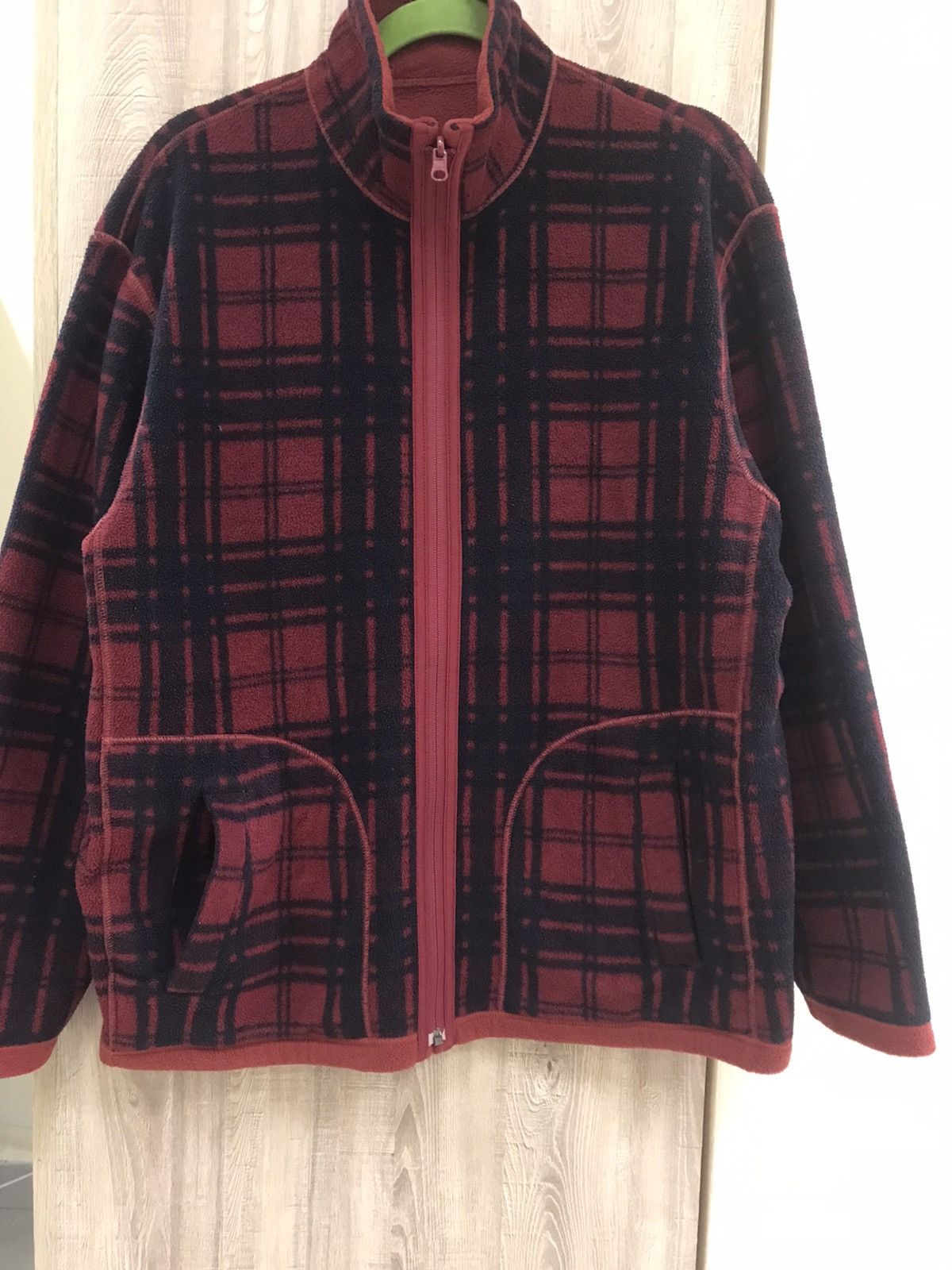 GU UNIQLO Red Reversible Fleece Jacket Size US L / EU 52-54 / 3 - 6 Thumbnail