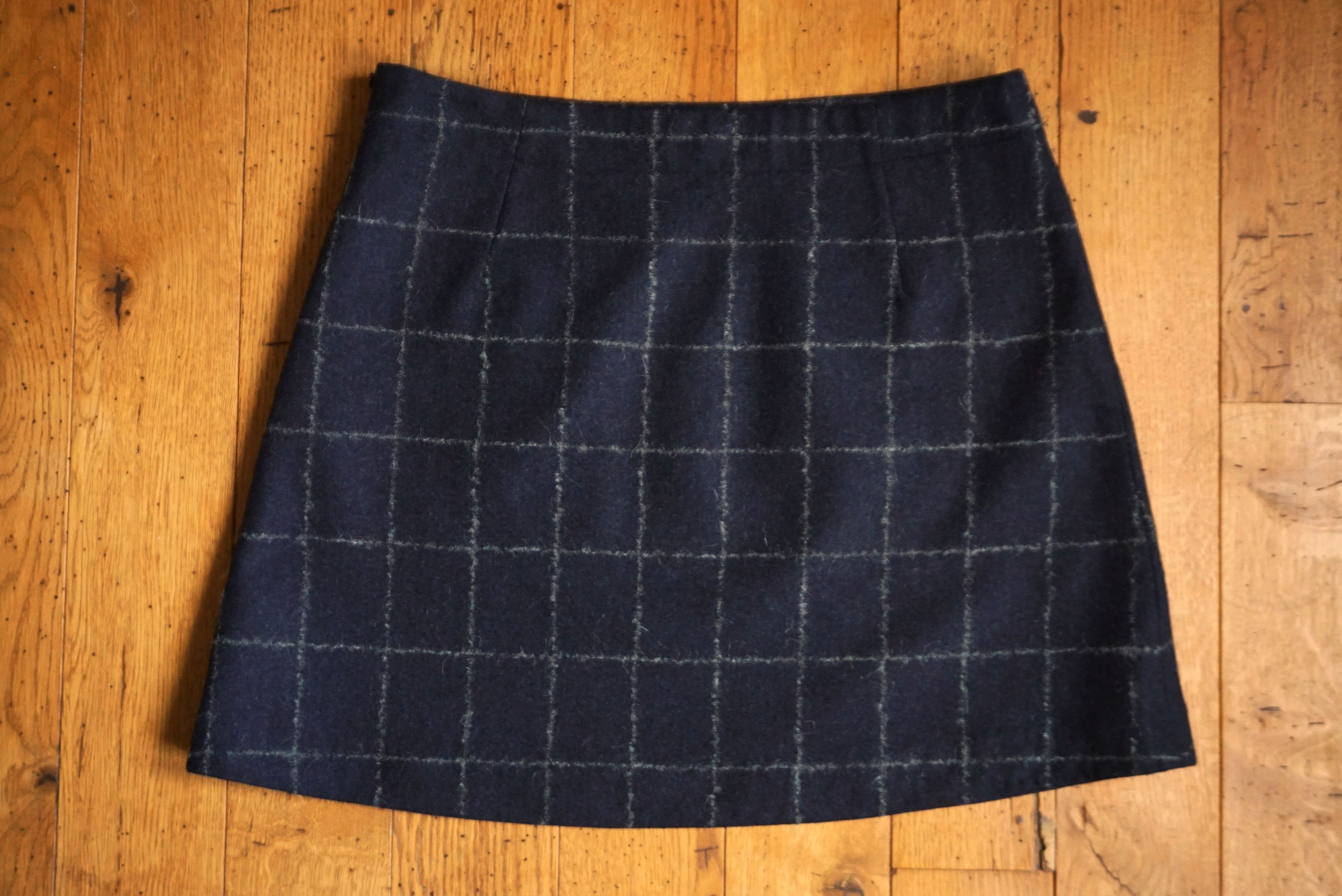 Designer Women RPR$250 SUISTUDIO L 12 40 100% wool mini ALFIE skirt Size 28" / US 6 / IT 42 - 13 Thumbnail