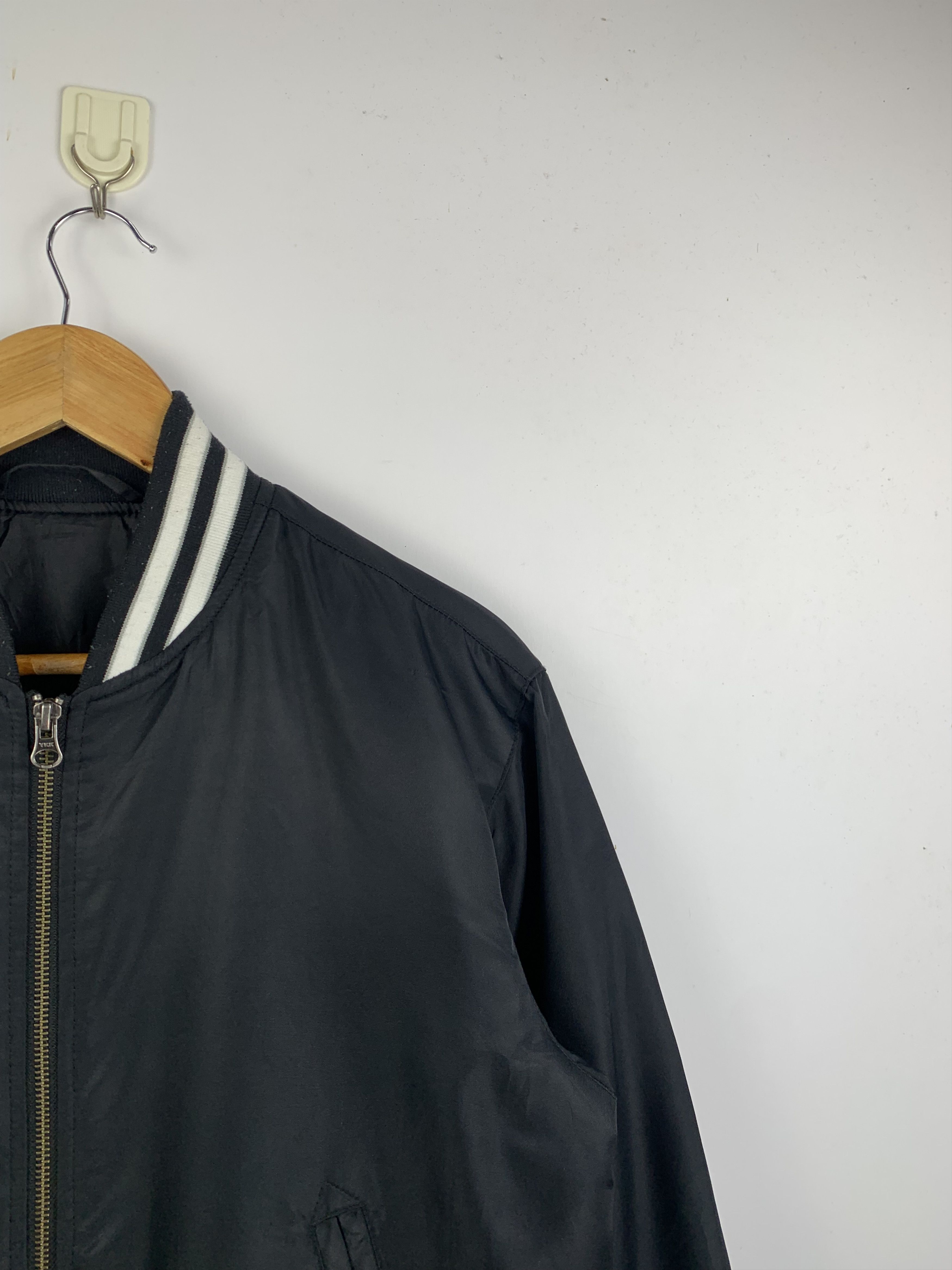 Japanese Brand Vintage GU Zip Up Bomber Jacket Size US M / EU 48-50 / 2 - 4 Thumbnail