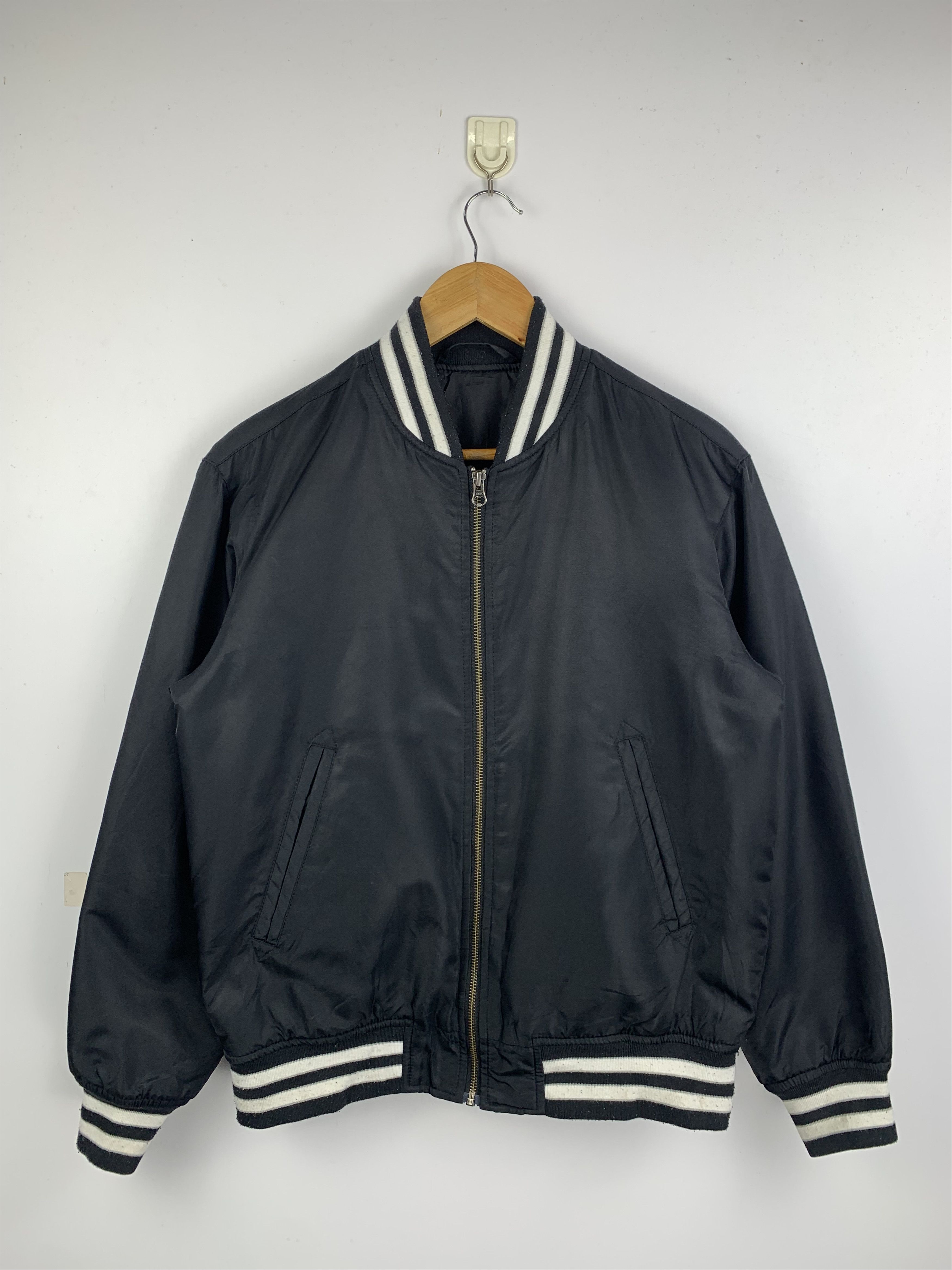 Japanese Brand Vintage GU Zip Up Bomber Jacket Size US M / EU 48-50 / 2 - 1 Thumbnail