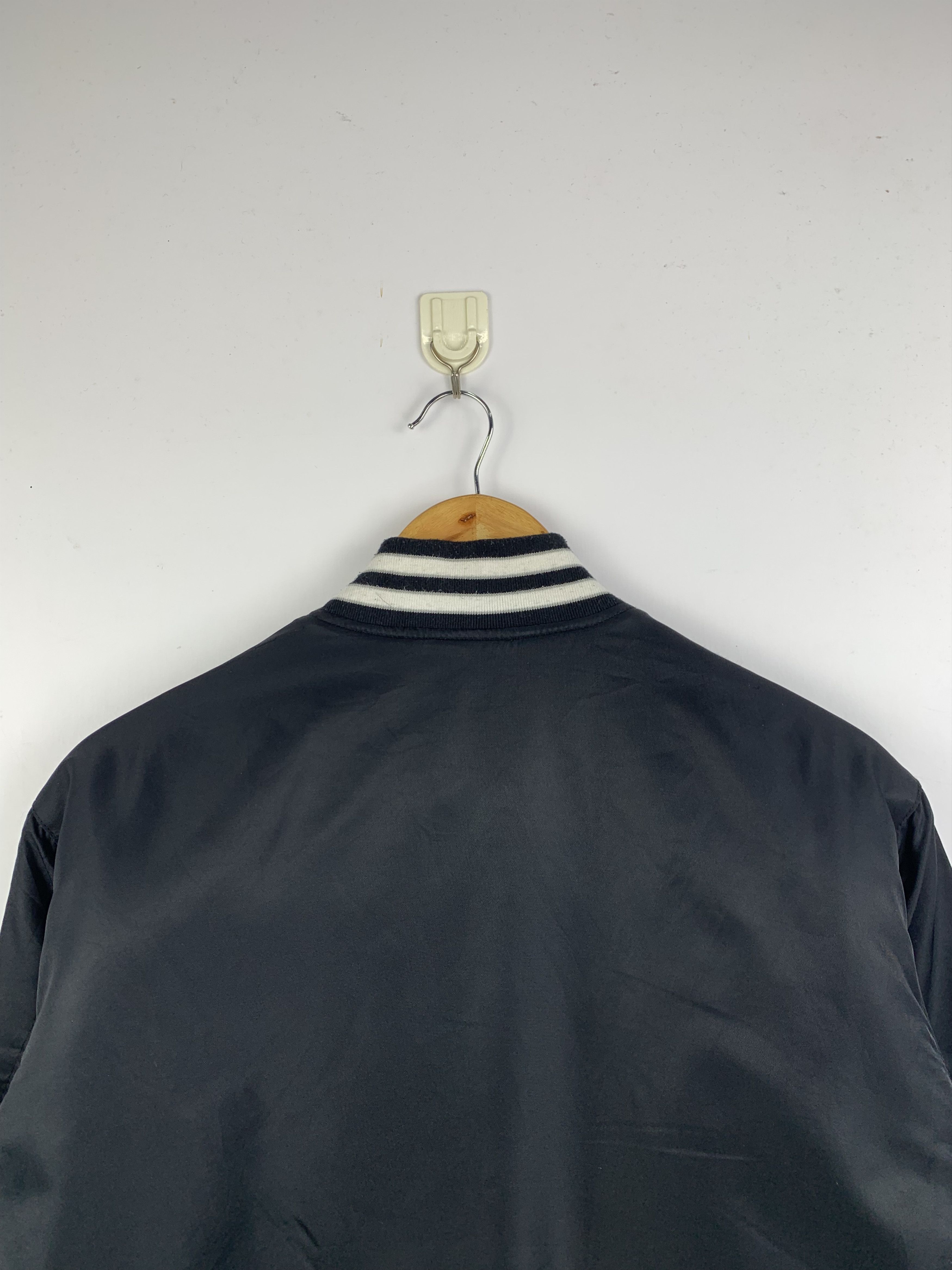 Japanese Brand Vintage GU Zip Up Bomber Jacket Size US M / EU 48-50 / 2 - 5 Thumbnail