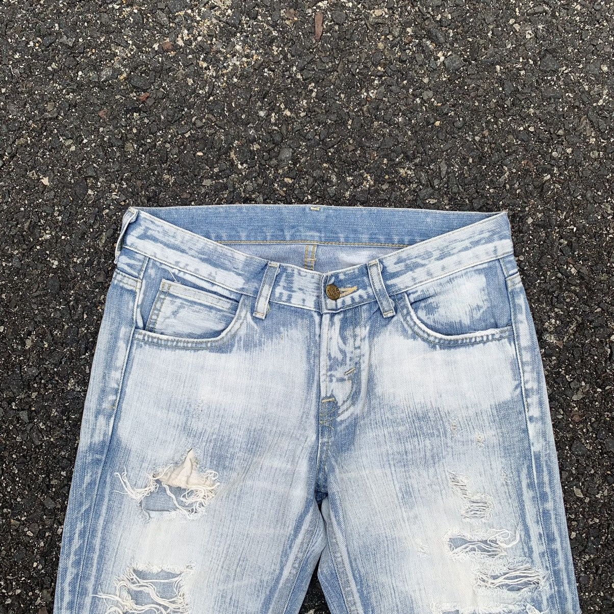 Lee SUPER DISTRESSED! Lee Light Wash Jeans Ripped Ankle Pants Size US 29 - 2 Thumbnail