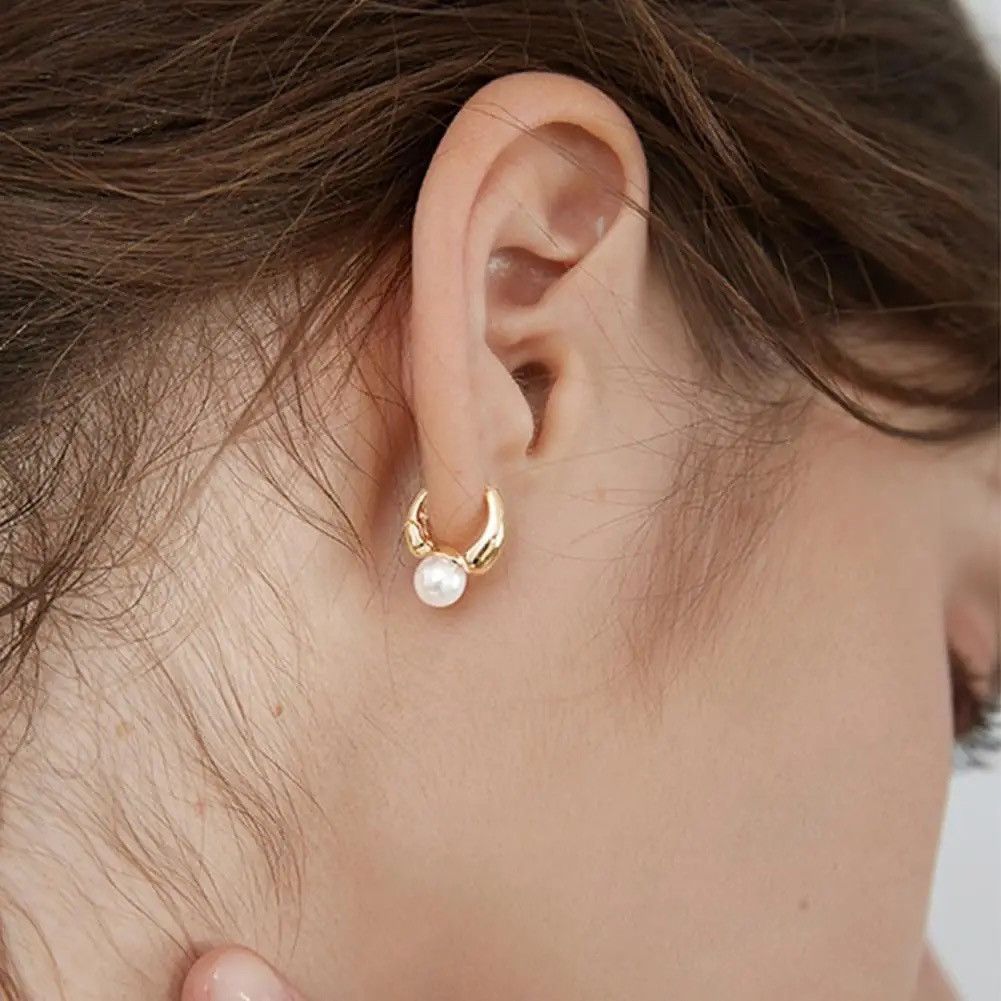Other Gold Color Simple Pearl Hoop Earring Size ONE SIZE - 4 Thumbnail