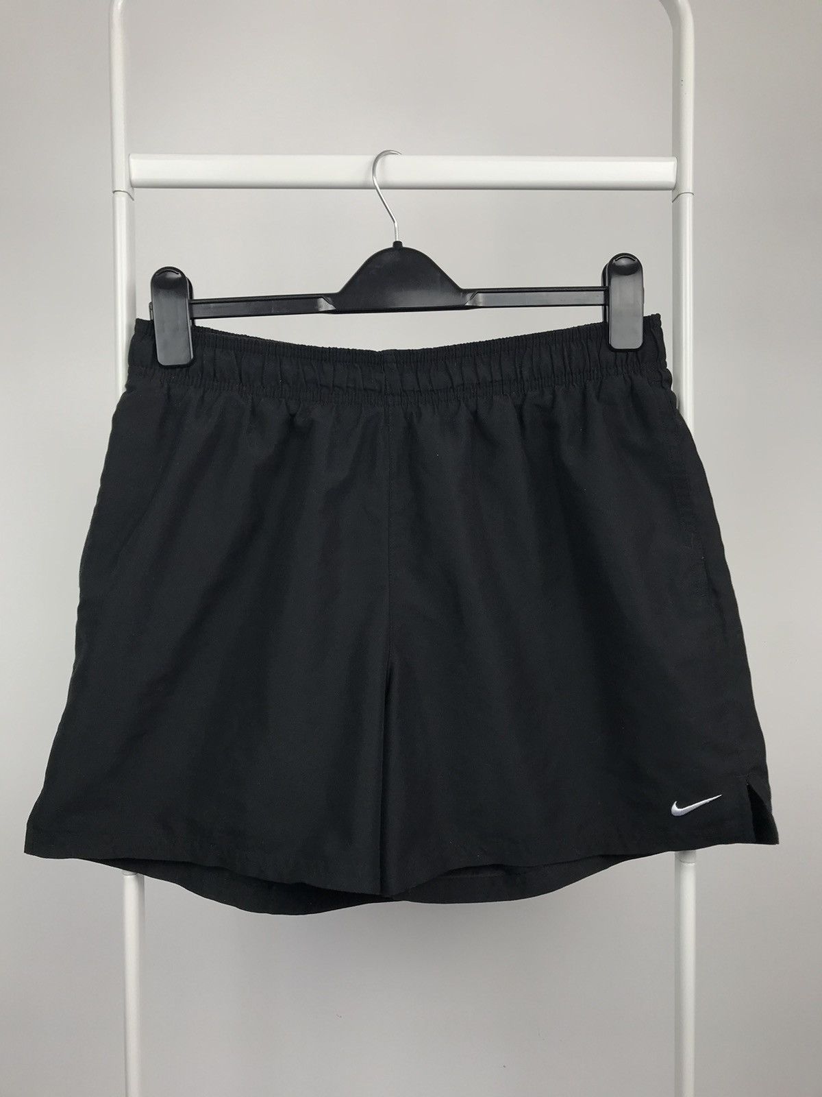 Nike Nike Nylon Classic Shorts Swoosh Drill Size US 34 / EU 50 - 1 Thumbnail