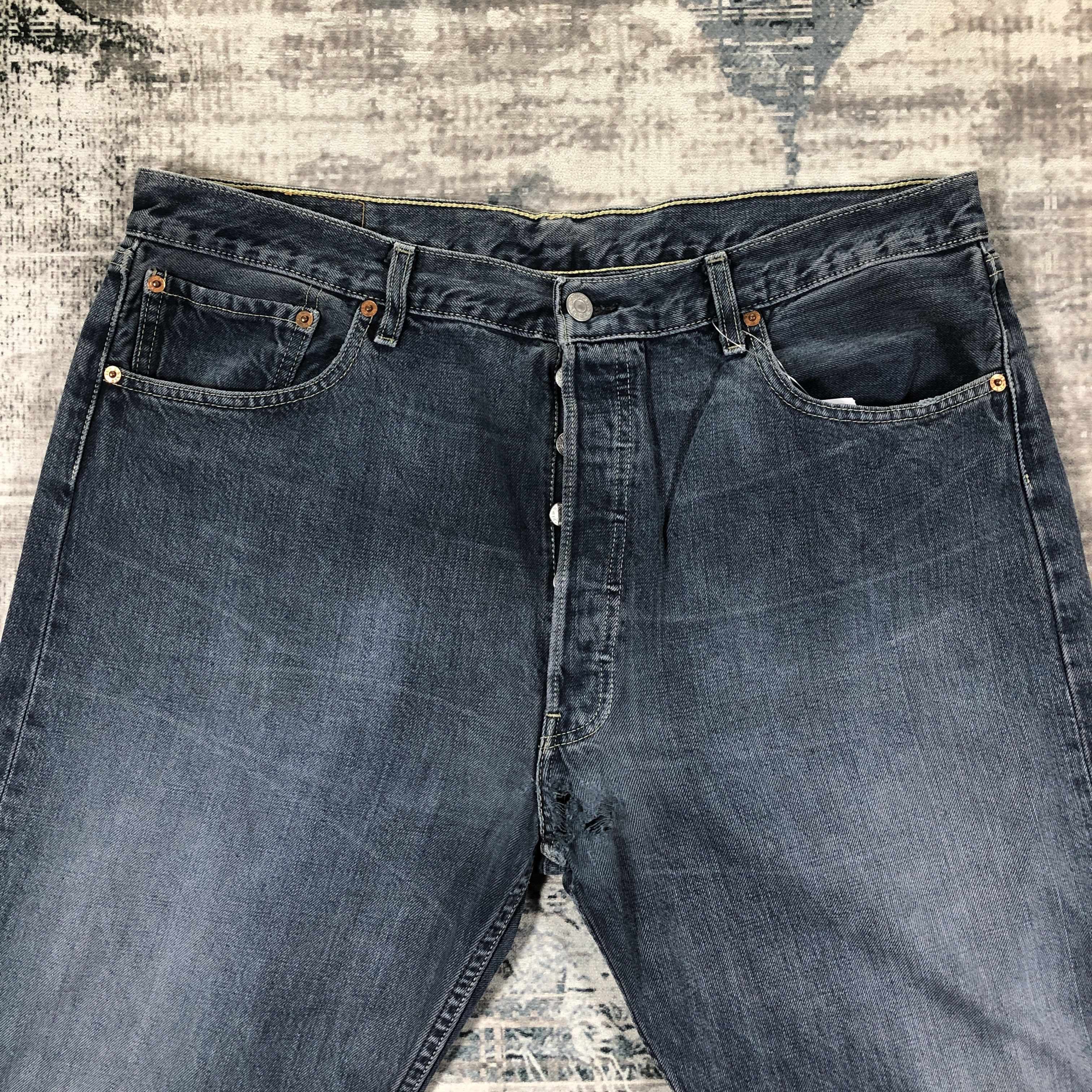 Levi's × Vintage Vintage Levis 501 Jeans Faded Blue Denim Pants Size US 37 - 3 Thumbnail
