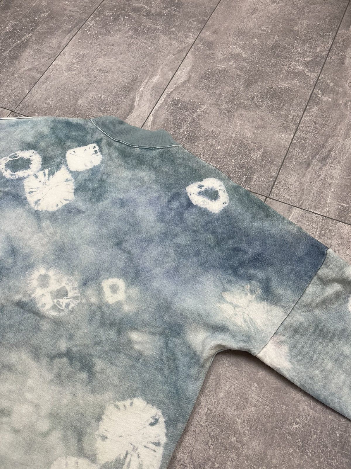 Acne Studios Acne Studios Felke Bleach PSS18 Tie-Dye Blue Sweatshirt Size US L / EU 52-54 / 3 - 18 Thumbnail