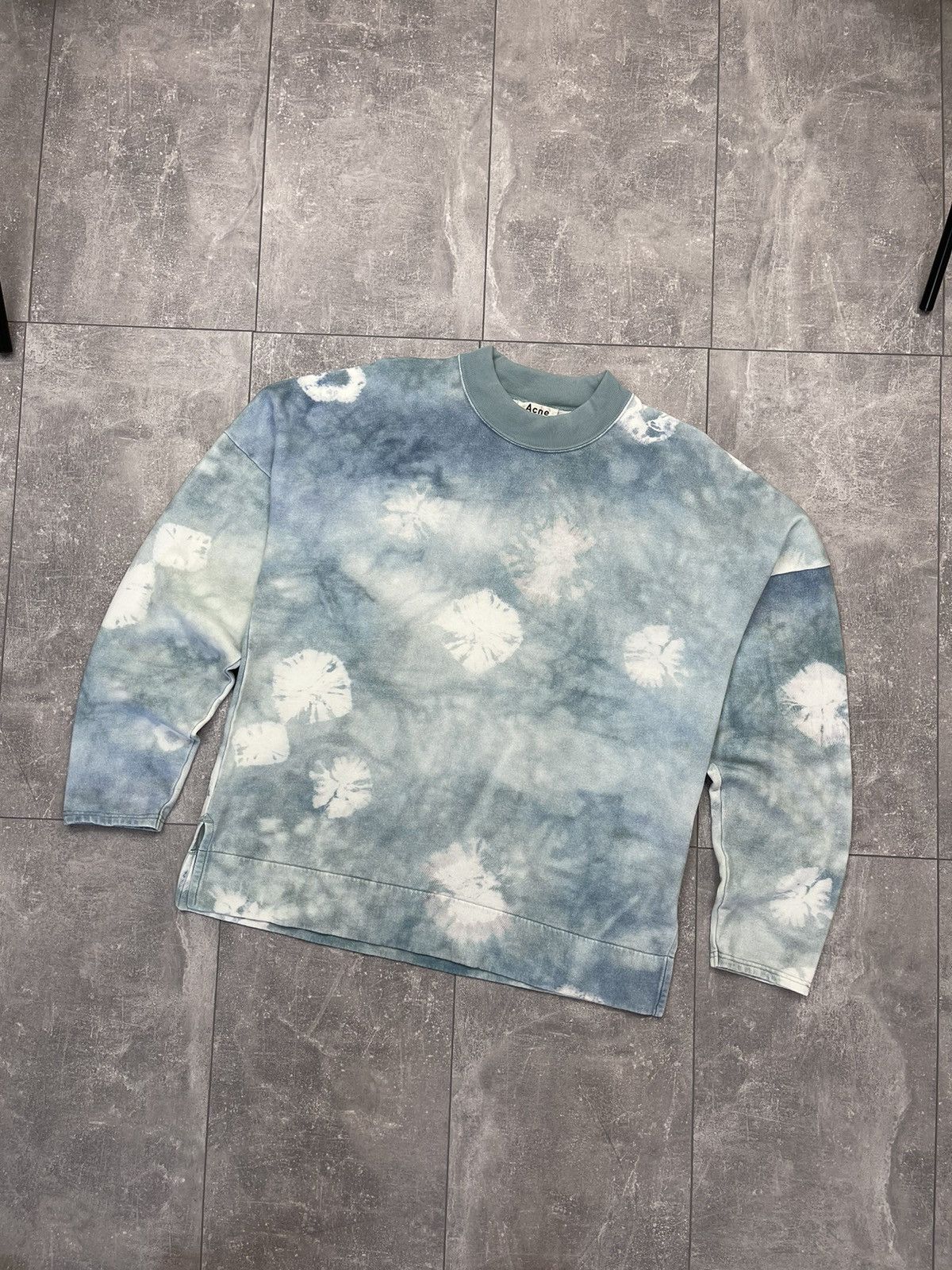Acne Studios Acne Studios Felke Bleach PSS18 Tie-Dye Blue Sweatshirt Size US L / EU 52-54 / 3 - 3 Thumbnail