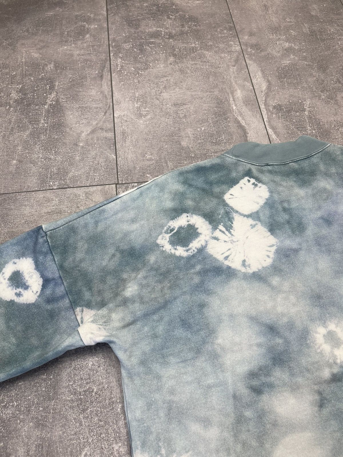 Acne Studios Acne Studios Felke Bleach PSS18 Tie-Dye Blue Sweatshirt Size US L / EU 52-54 / 3 - 17 Thumbnail