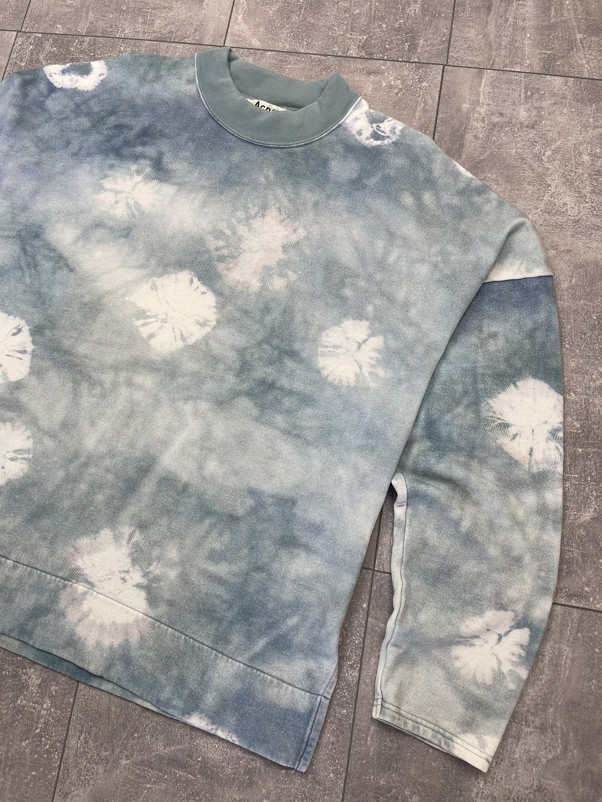 Acne Studios Acne Studios Felke Bleach PSS18 Tie-Dye Blue Sweatshirt Size US L / EU 52-54 / 3 - 5 Thumbnail