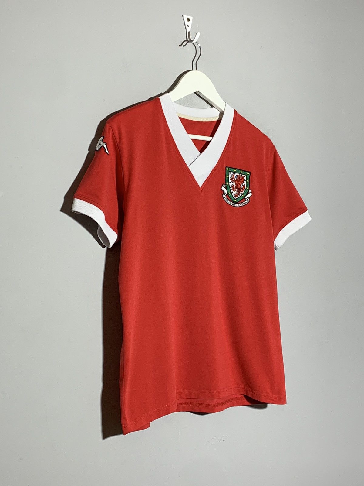 Kappa × Vintage Wales Kappa 2006 Vintage Football Shirt Size US L / EU 52-54 / 3 - 2 Thumbnail