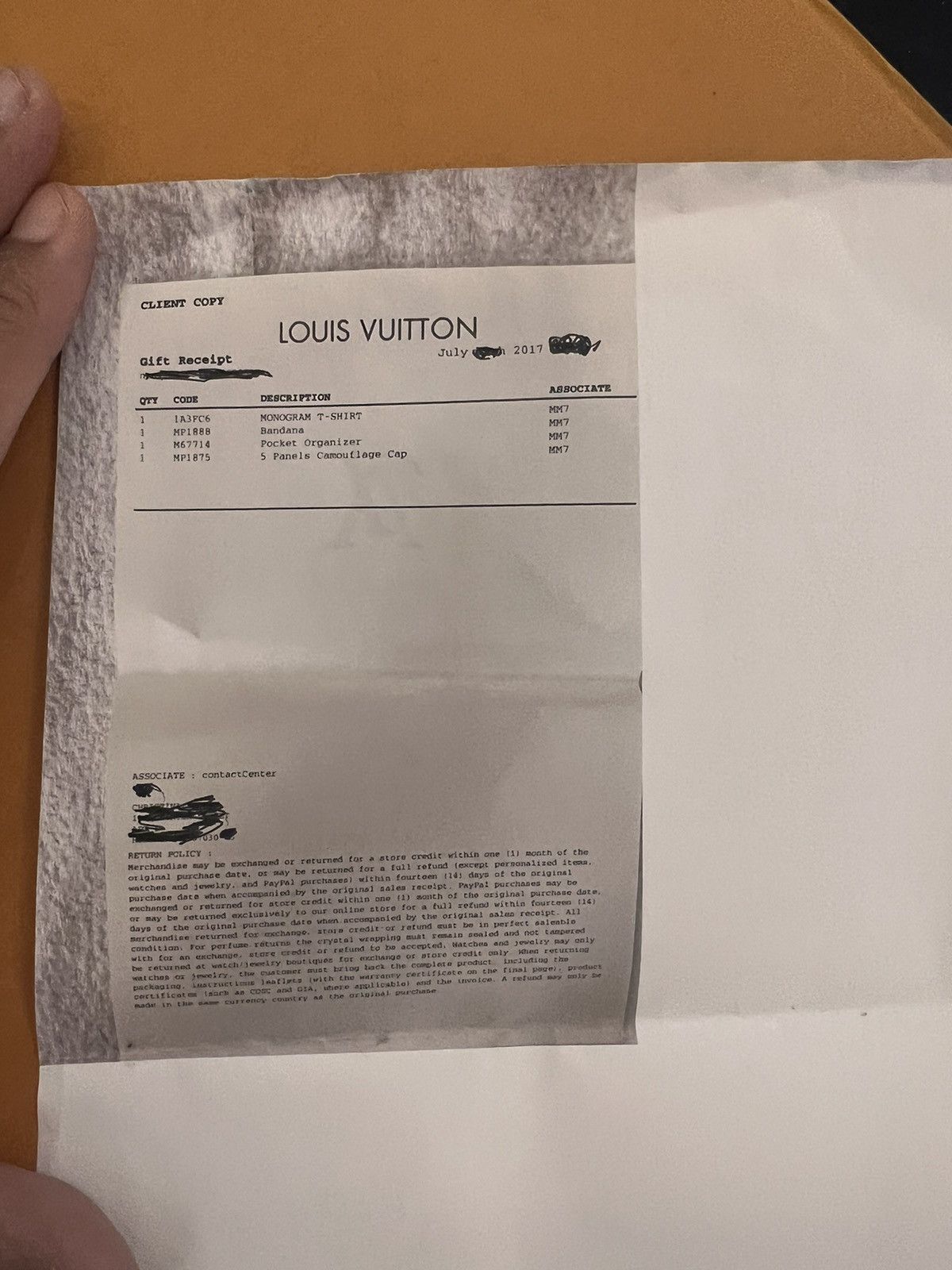 Louis Vuitton × Supreme LV X Supreme TShirt Size US S / EU 44-46 / 1 - 5 Thumbnail