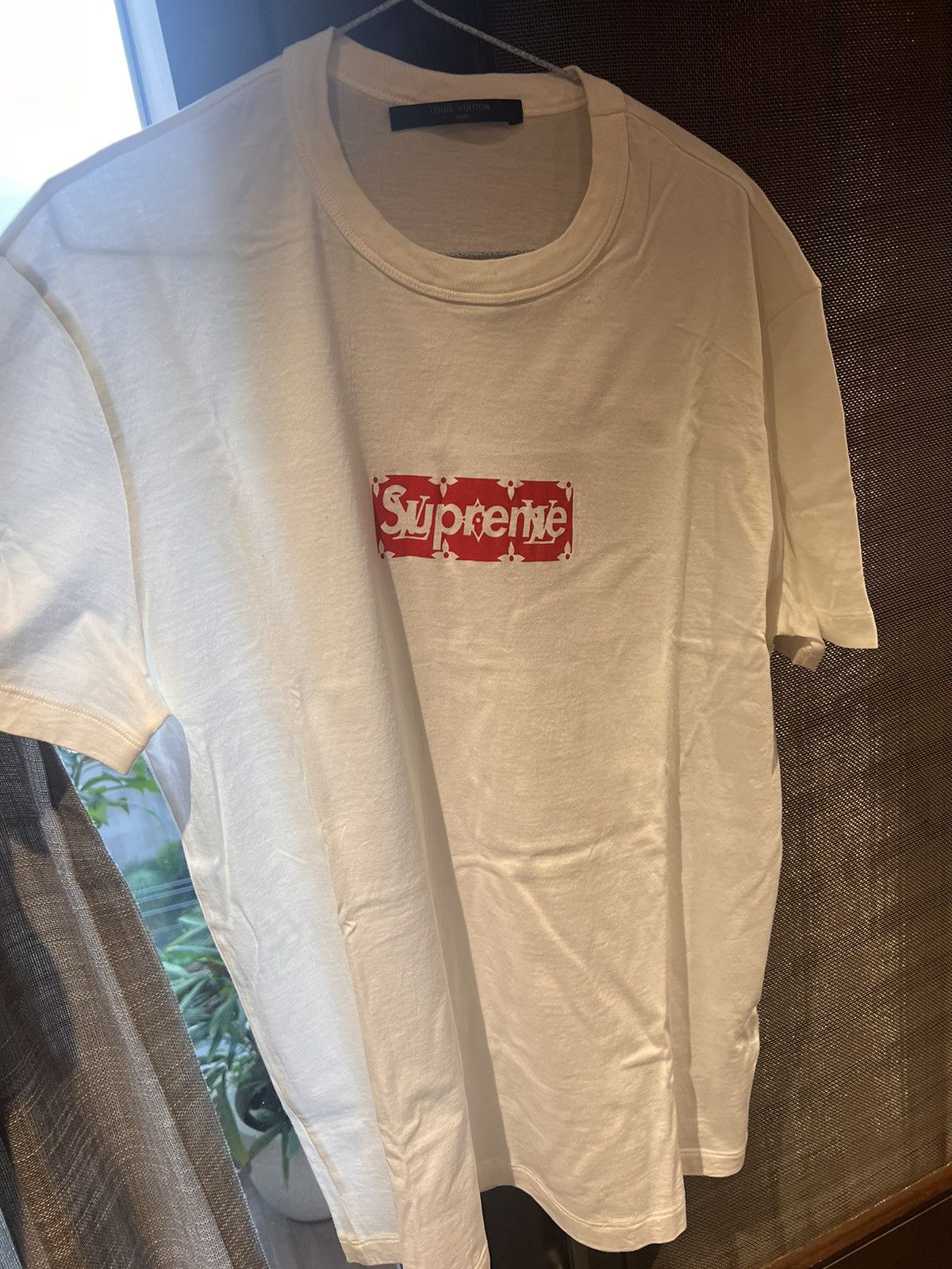 Louis Vuitton × Supreme LV X Supreme TShirt Size US S / EU 44-46 / 1 - 4 Thumbnail