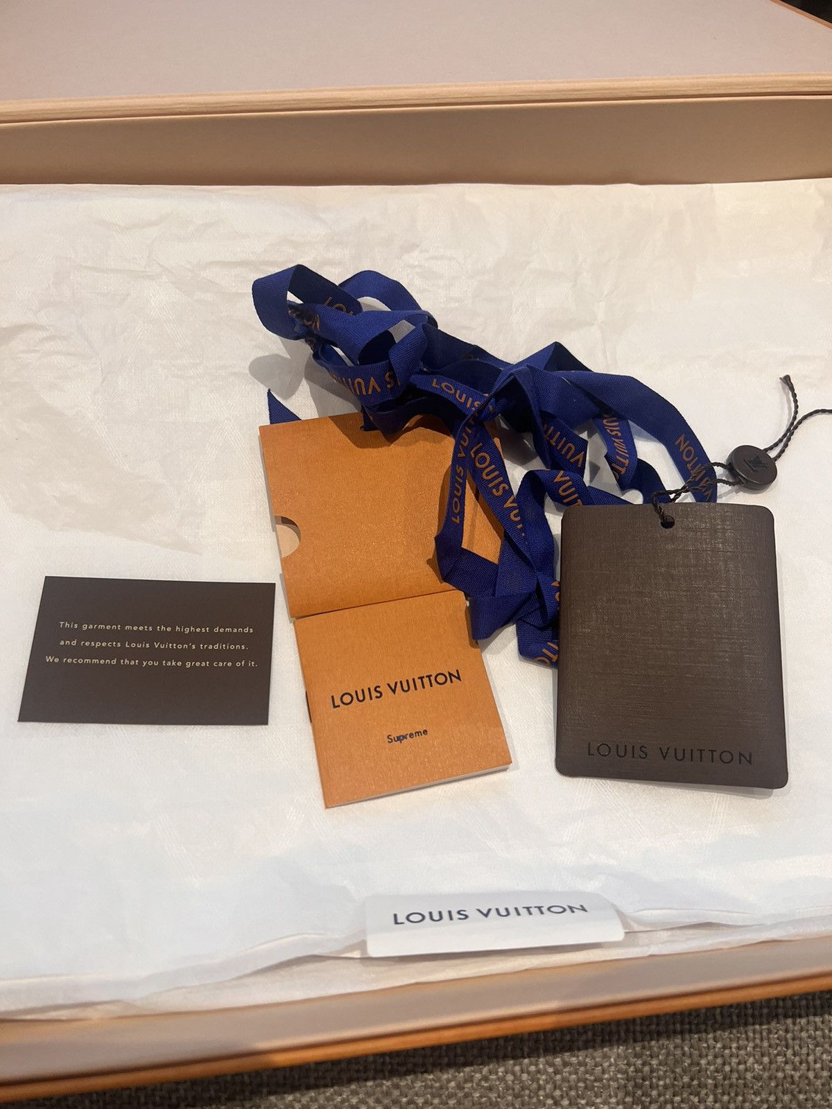 Louis Vuitton × Supreme LV X Supreme TShirt Size US S / EU 44-46 / 1 - 6 Thumbnail