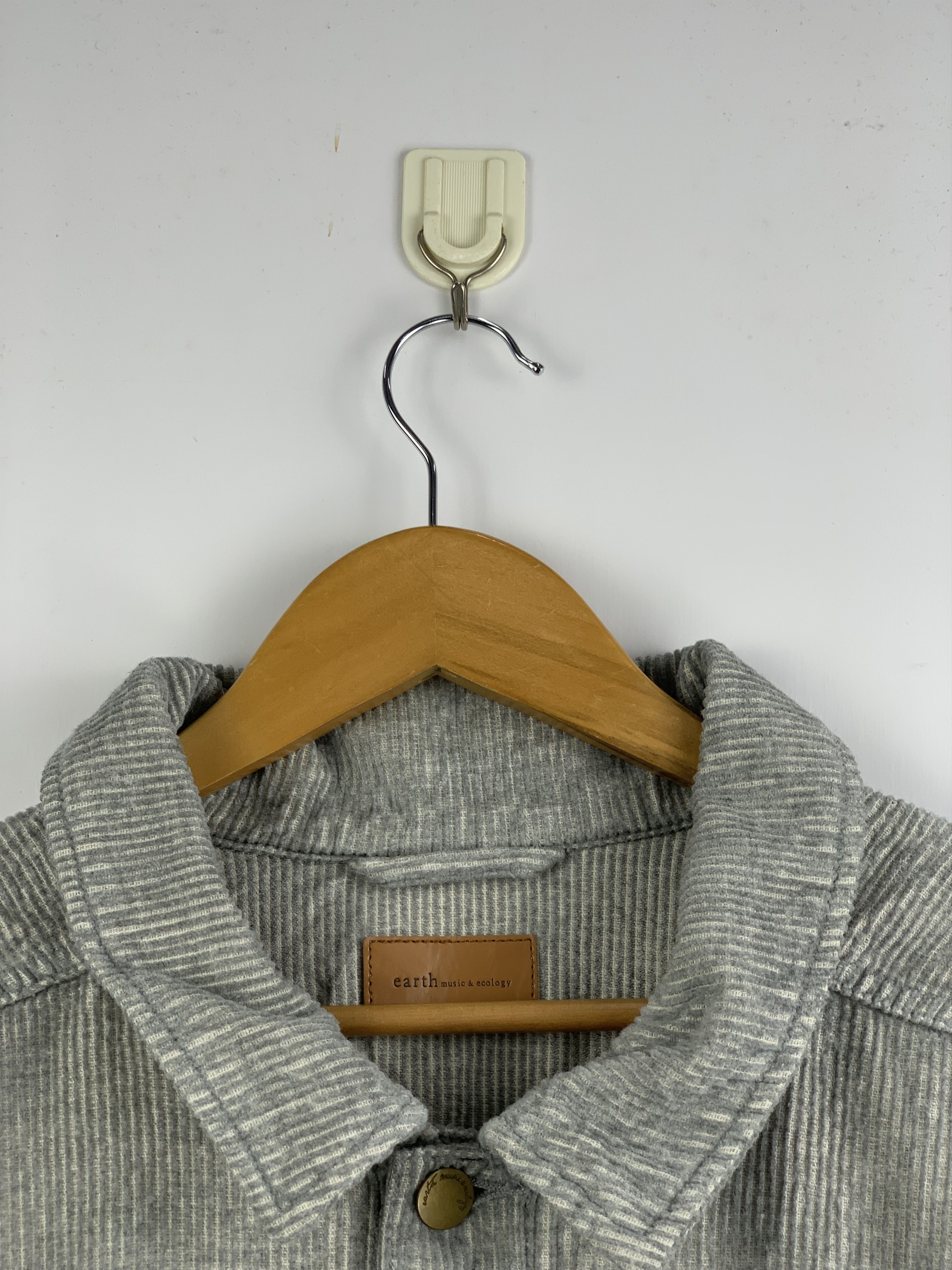 Vintage Vintage EARTH Button Up Velvet Finish Denim Bomber Jacket Size US M / EU 48-50 / 2 - 2 Thumbnail