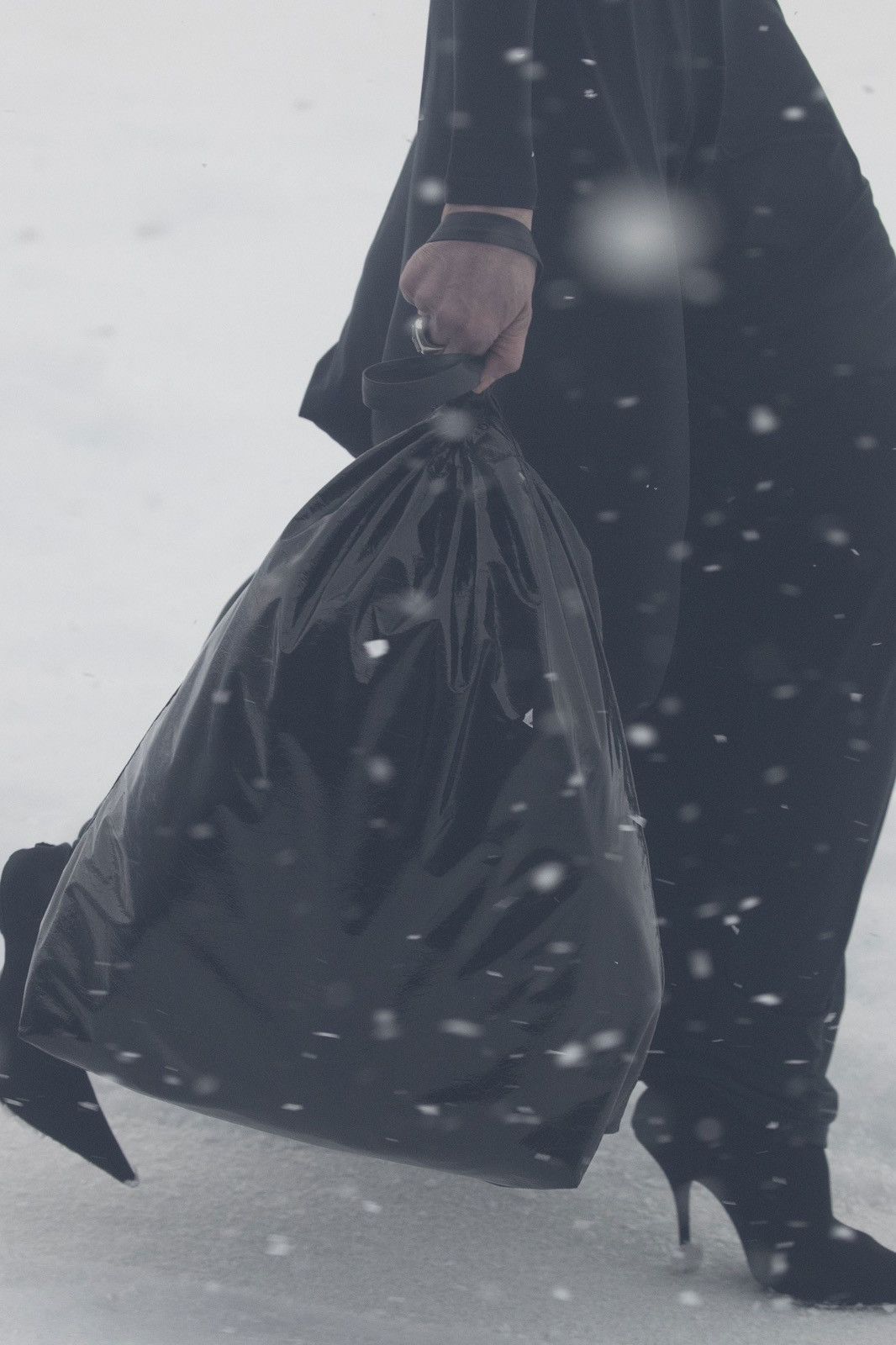 Balenciaga Balenciaga 360° AW22 “Trash Bag” Size ONE SIZE - 2 Thumbnail