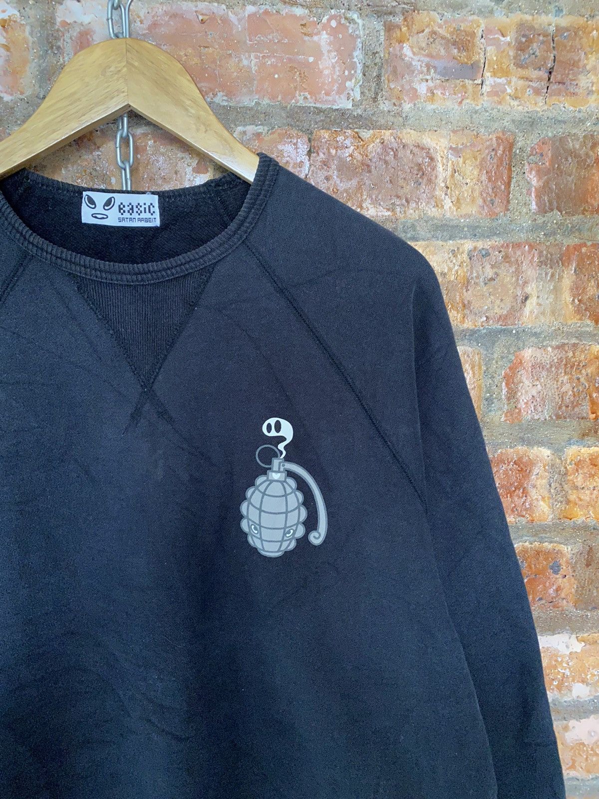 Japanese Brand × PHENOMENON × Swagger Vtg Satan Arbeit Japan Military tank graphic Size US L / EU 52-54 / 3 - 6 Thumbnail