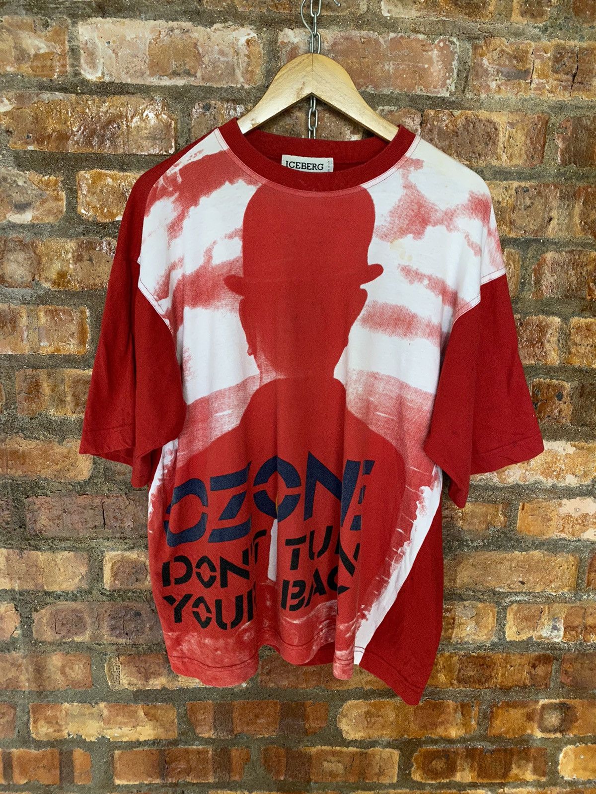 Iceberg 1995 Ozone don’t turn your back all print Size US L / EU 52-54 / 3 - 2 Thumbnail