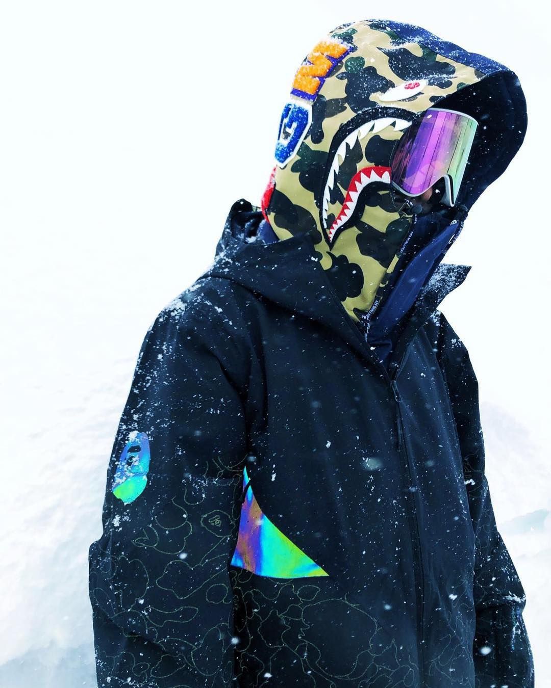 Bape Bape Color Camo Shark Face Mask Red Size ONE SIZE - 11 Thumbnail