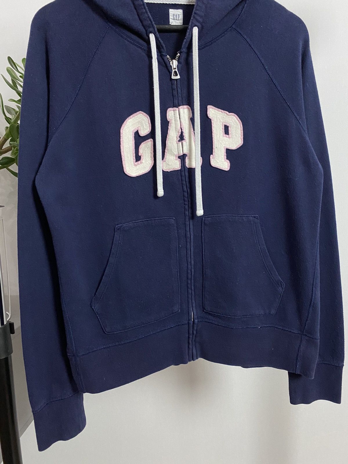 Gap × Vintage Vintage Navy Logo Gap Hoodie Size US M / EU 48-50 / 2 - 4 Thumbnail