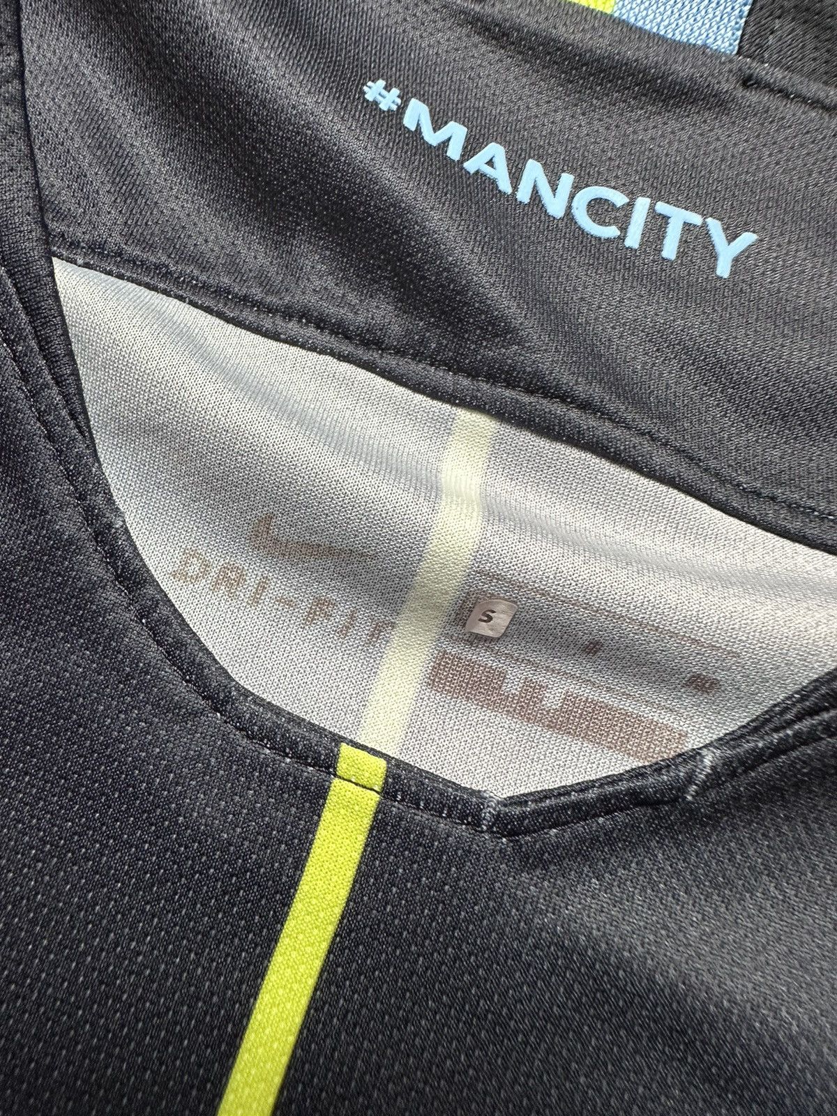 Nike × Vintage Vintage Nike Manchester City soccer jersey Black away Small Size US S / EU 44-46 / 1 - 4 Thumbnail