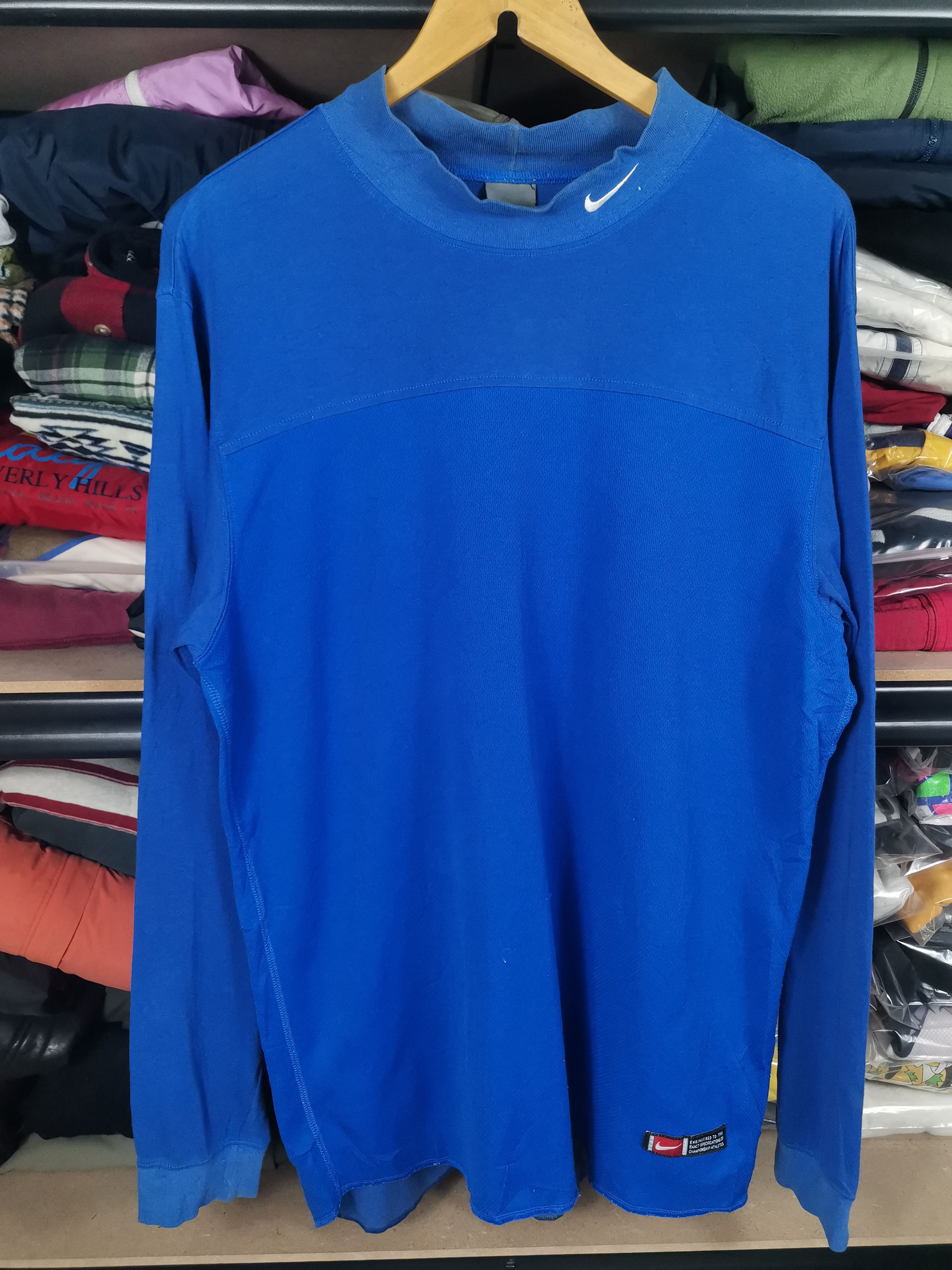 Nike Vintage Nike Center Embroidered Logo Turtle Neck Size US M / EU 48-50 / 2 - 1 Thumbnail